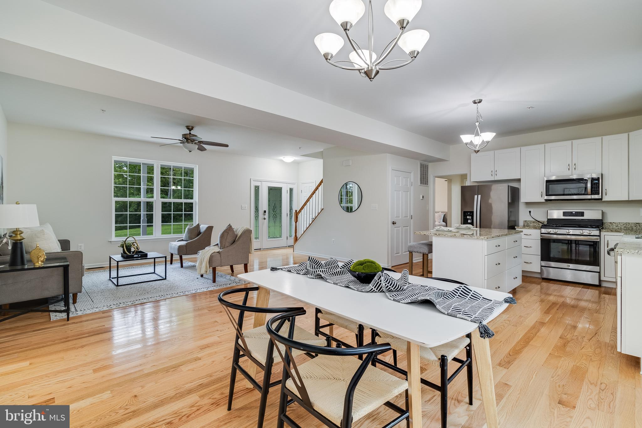 LAKE RIDGE - Residential