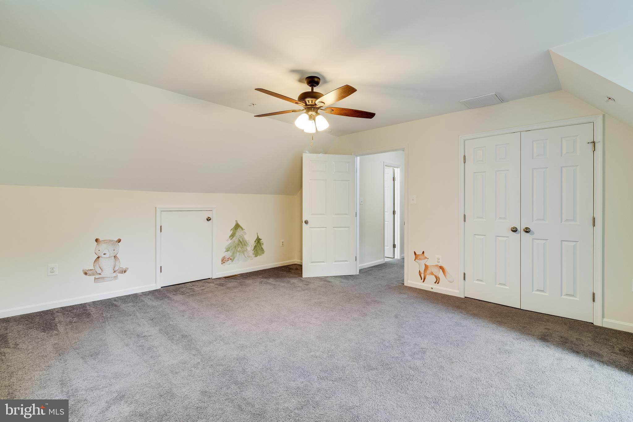 LAKE RIDGE - Residential