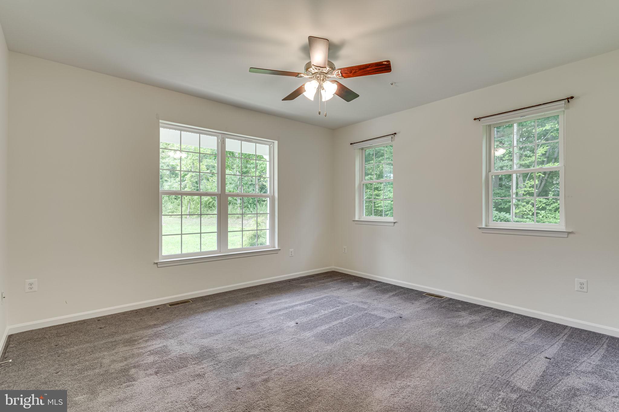 LAKE RIDGE - Residential