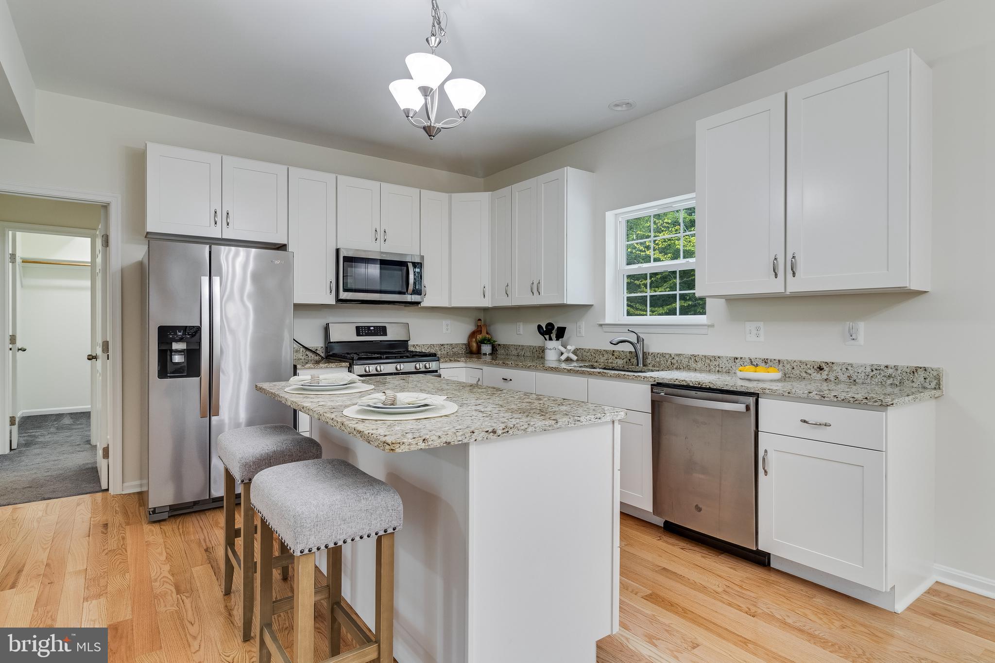 LAKE RIDGE - Residential