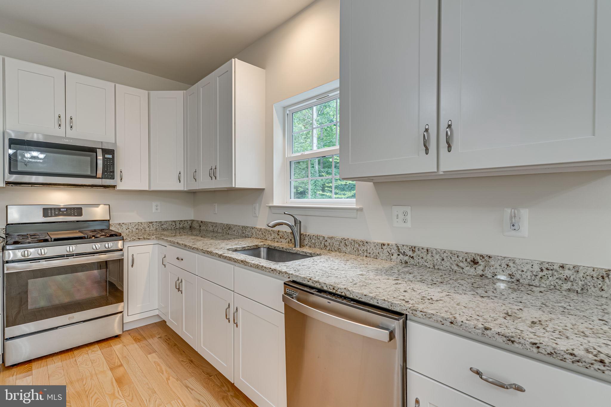 LAKE RIDGE - Residential