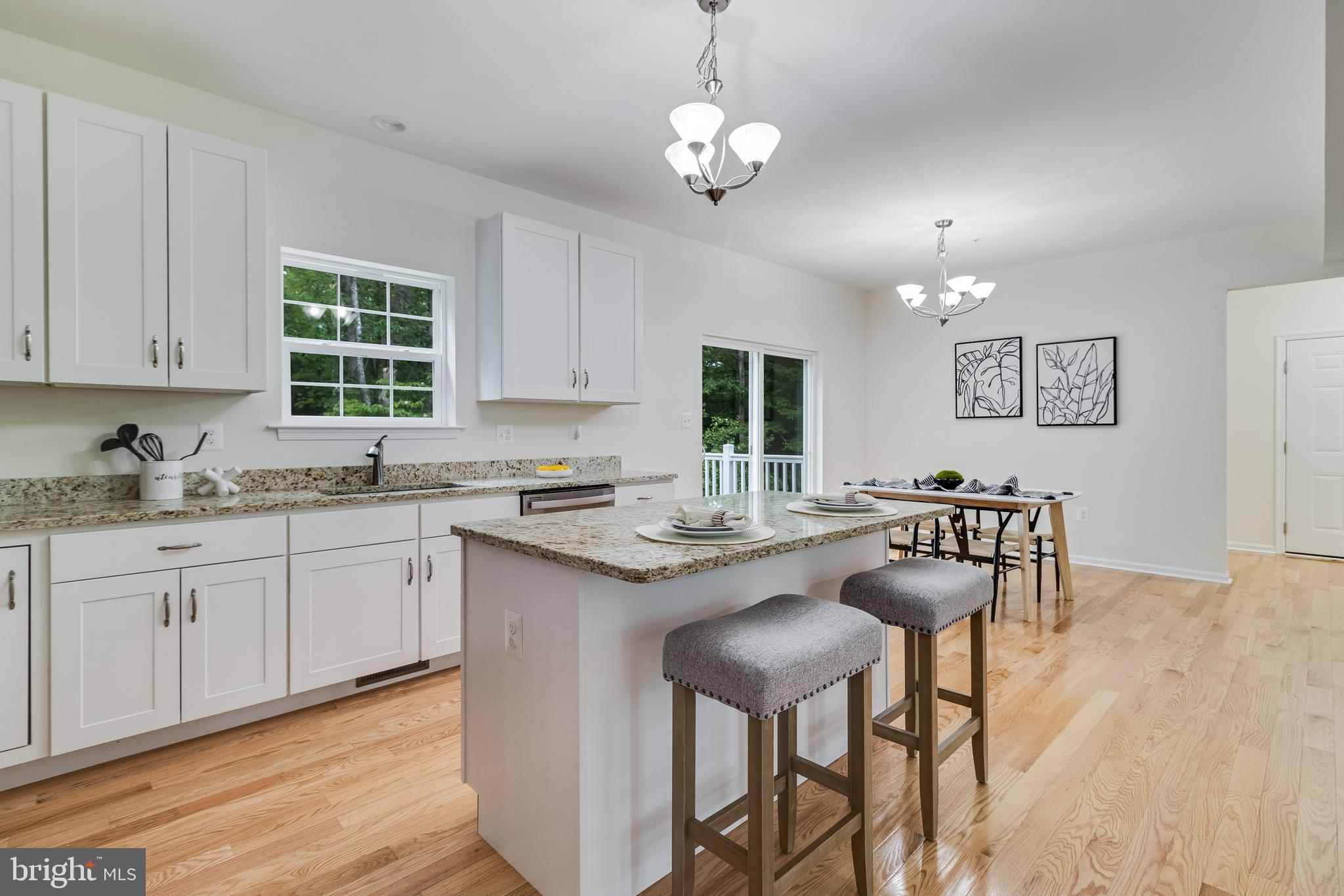 LAKE RIDGE - Residential