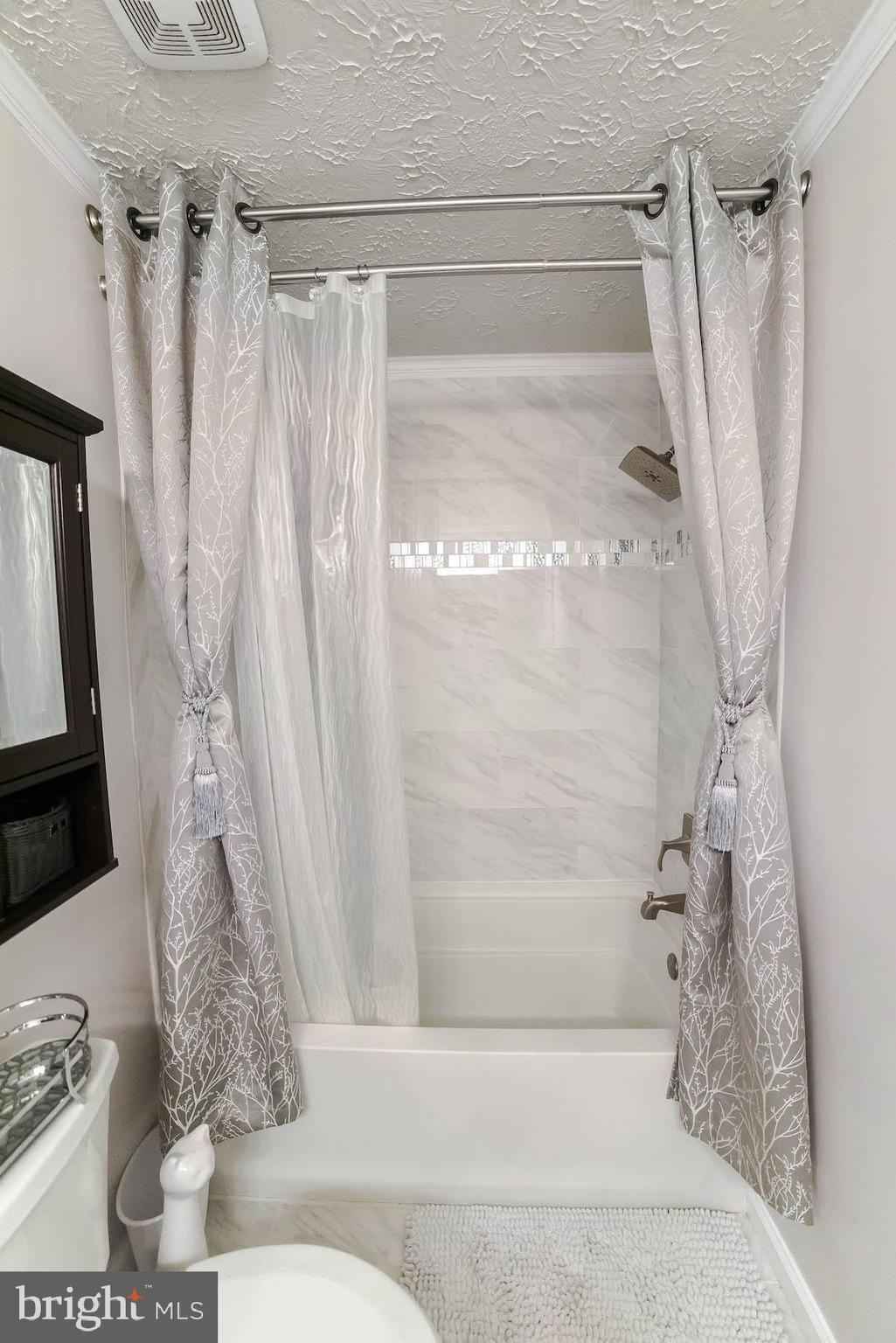 HAMPSHIRE - Residential