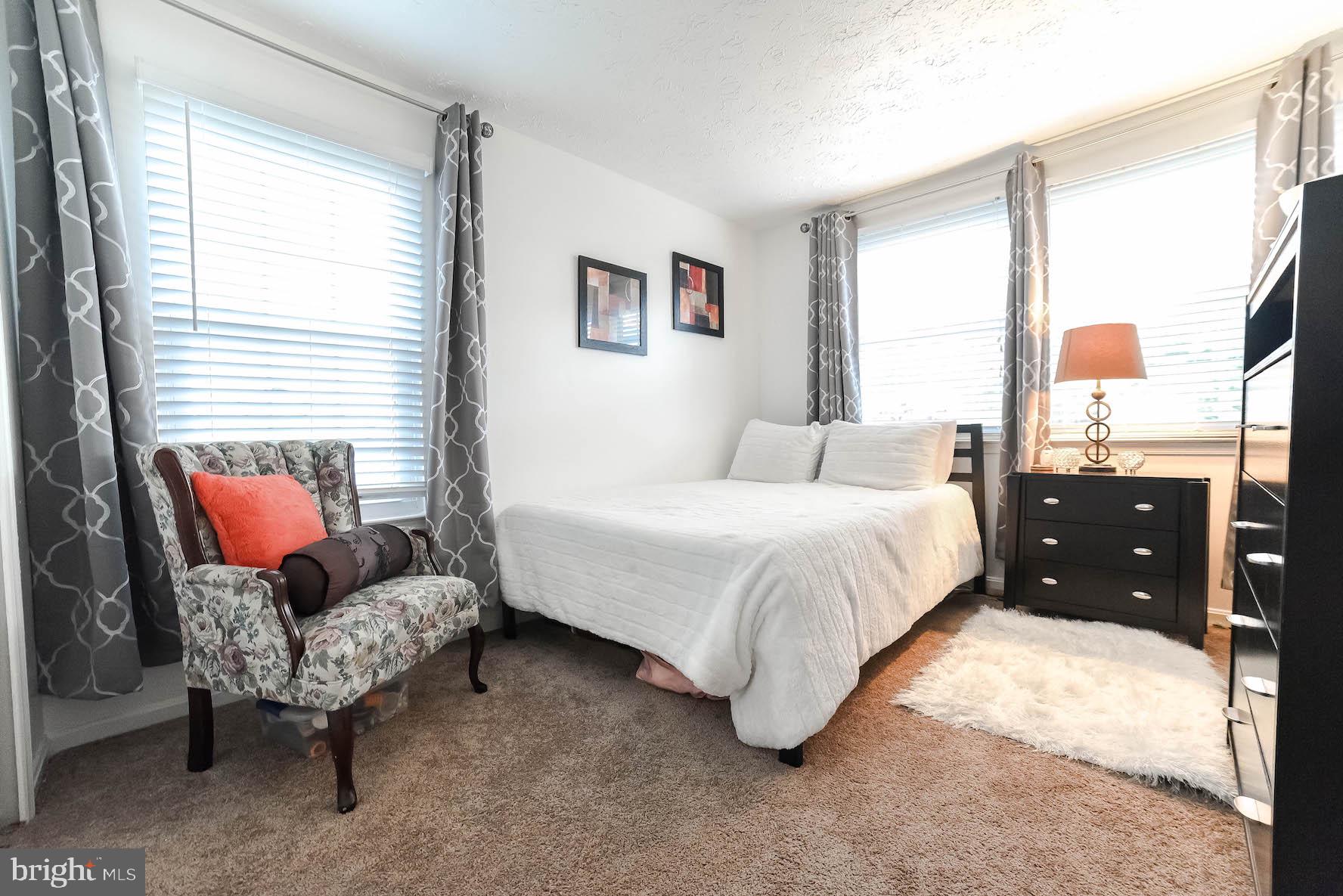 HAMPSHIRE - Residential