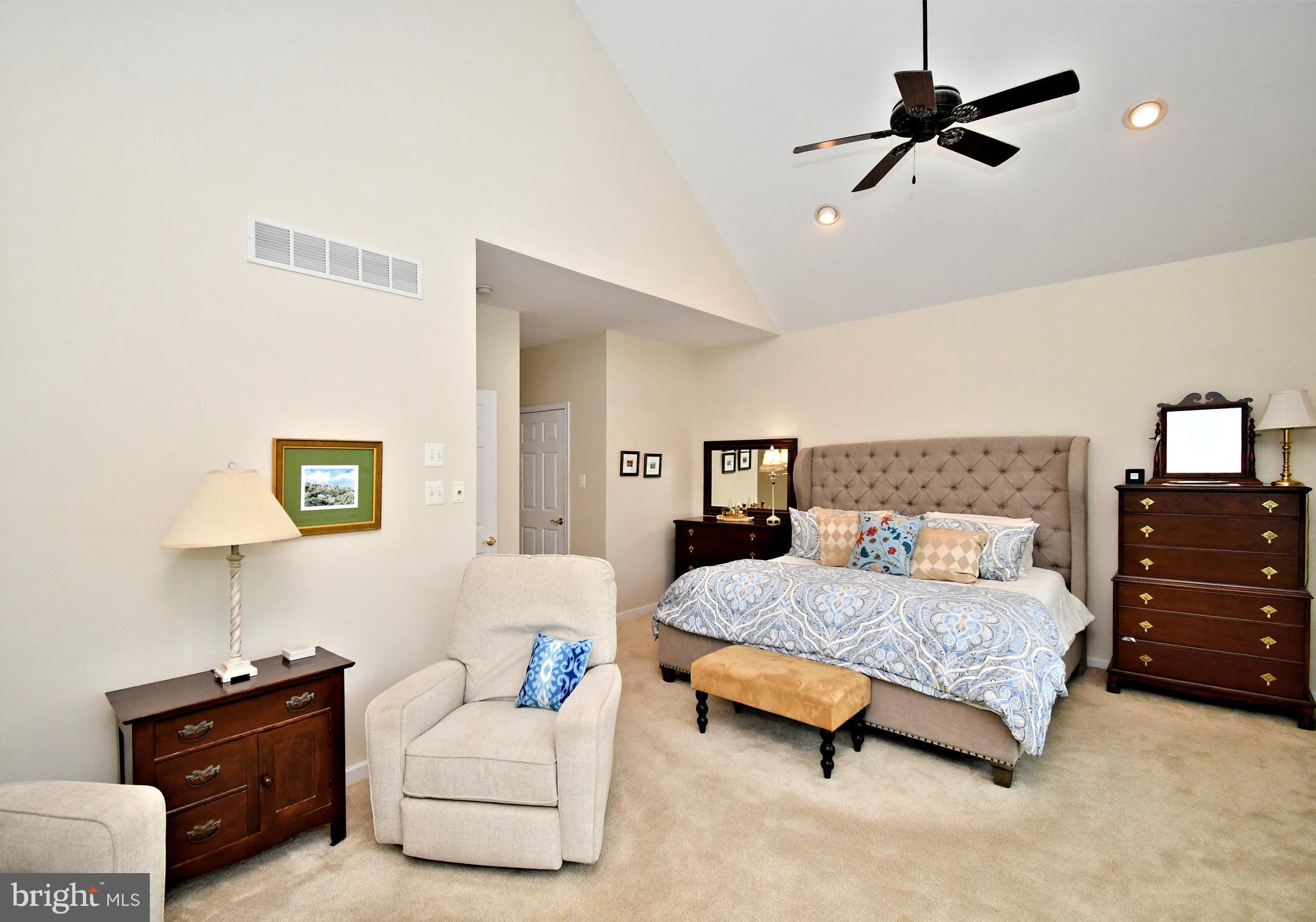 RIVERCREST - Residential