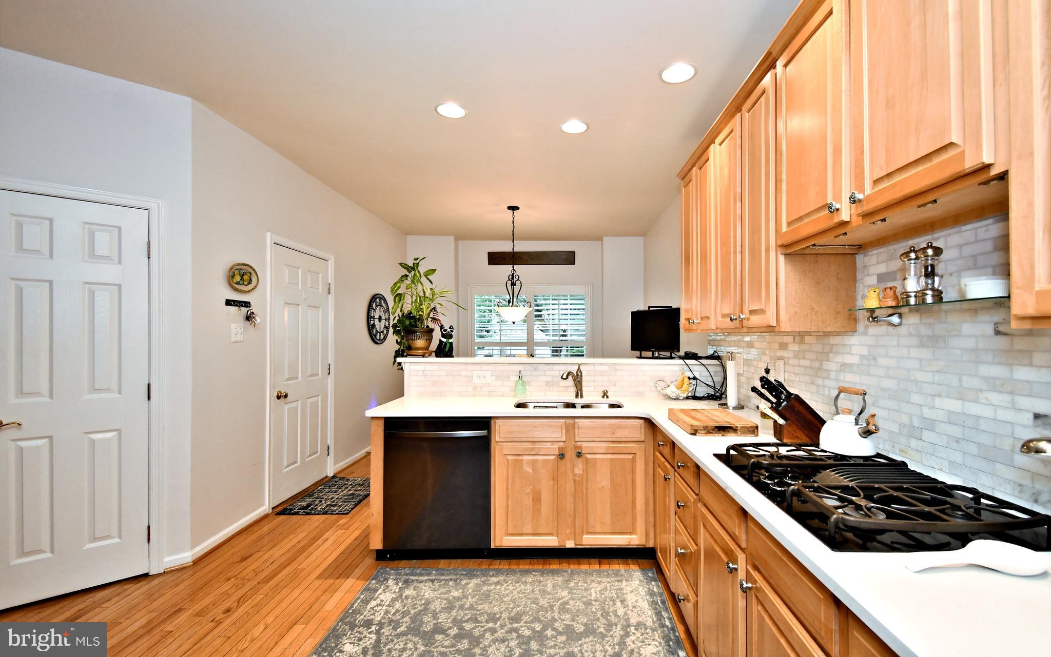 RIVERCREST - Residential