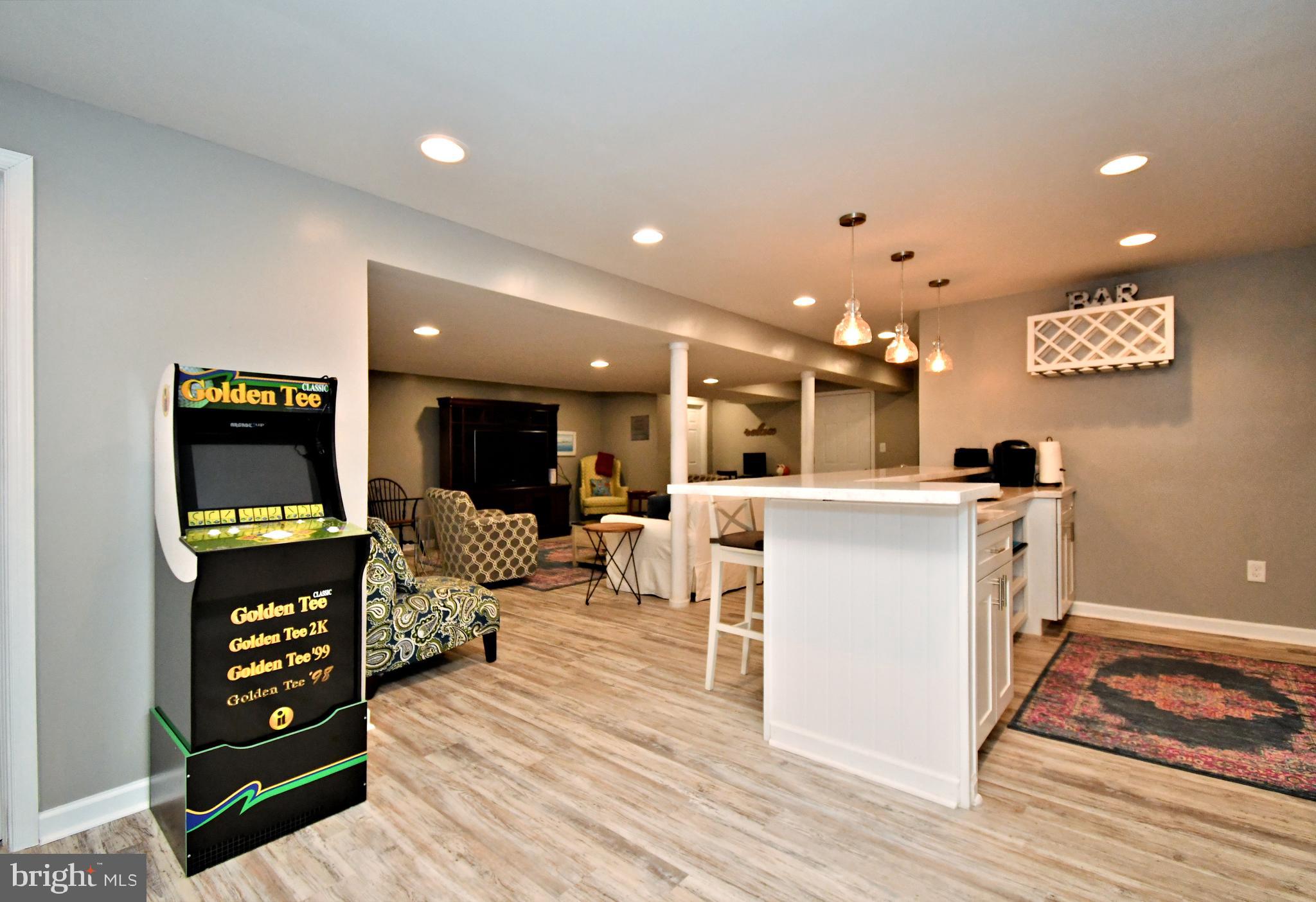 RIVERCREST - Residential