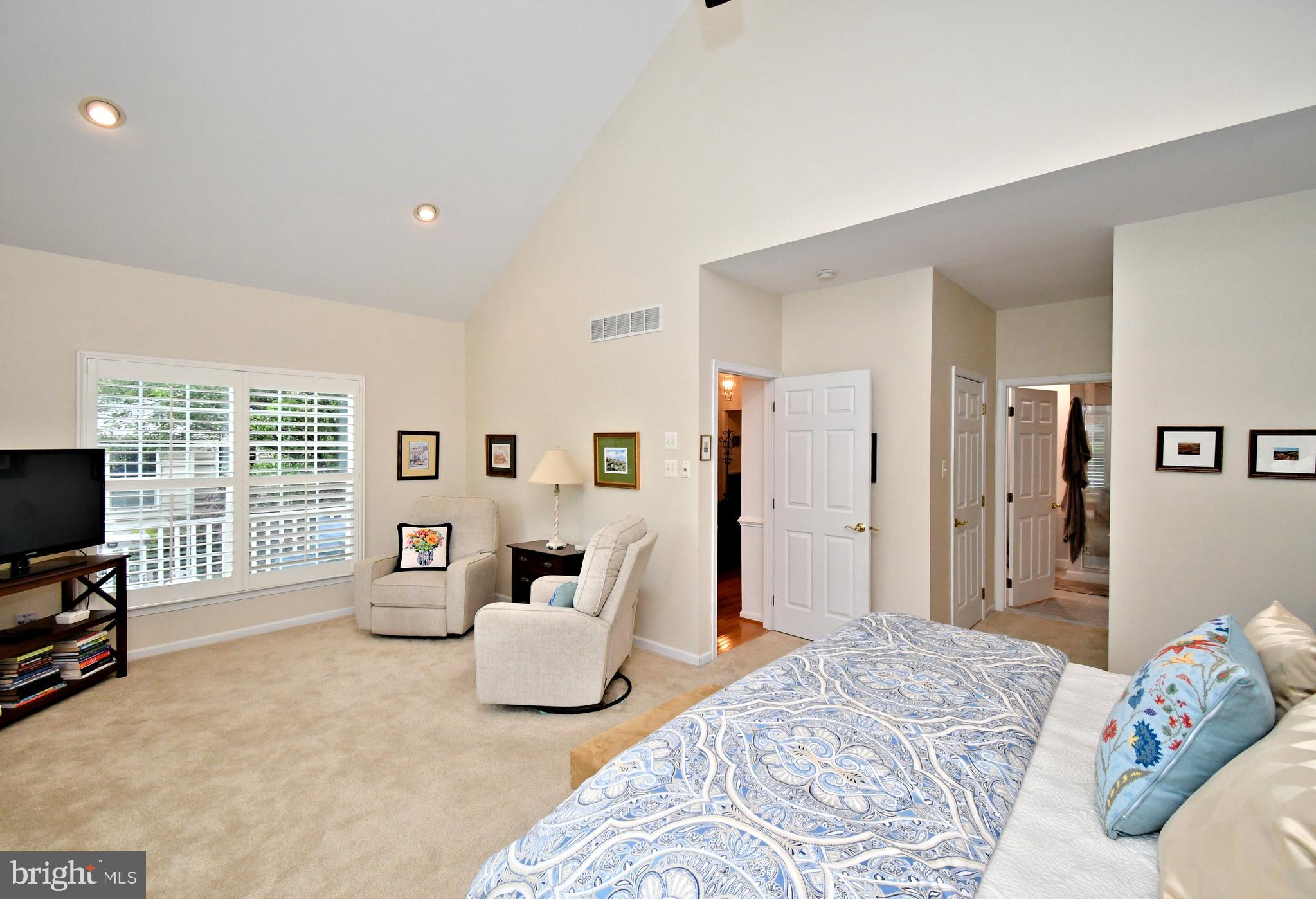 RIVERCREST - Residential