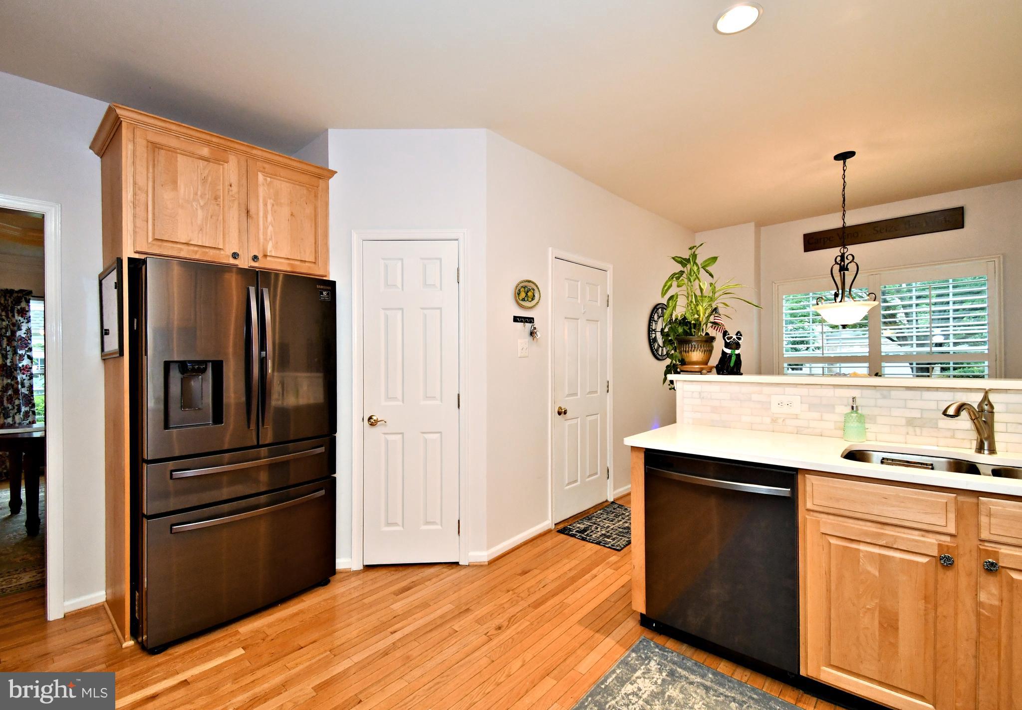 RIVERCREST - Residential