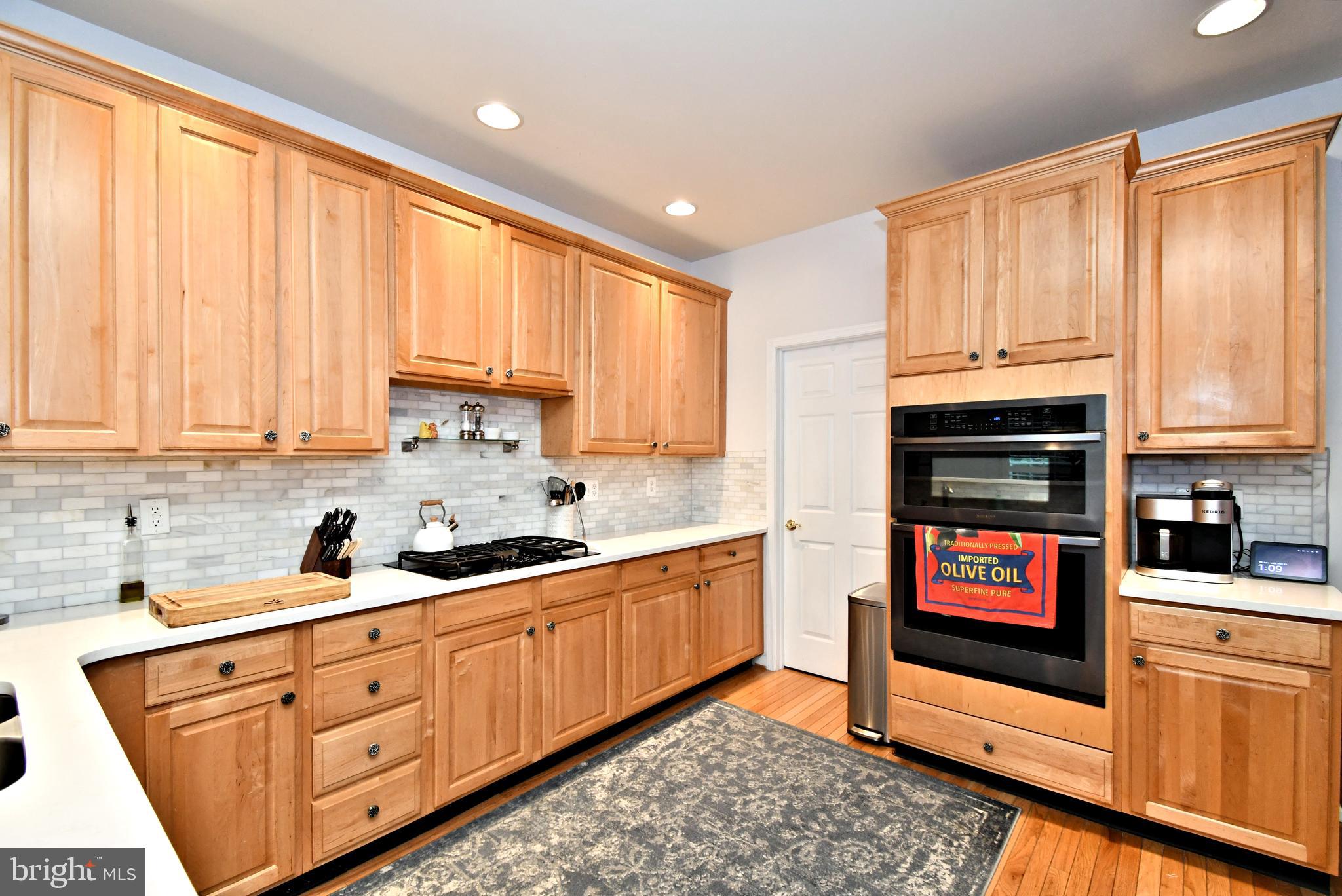 RIVERCREST - Residential