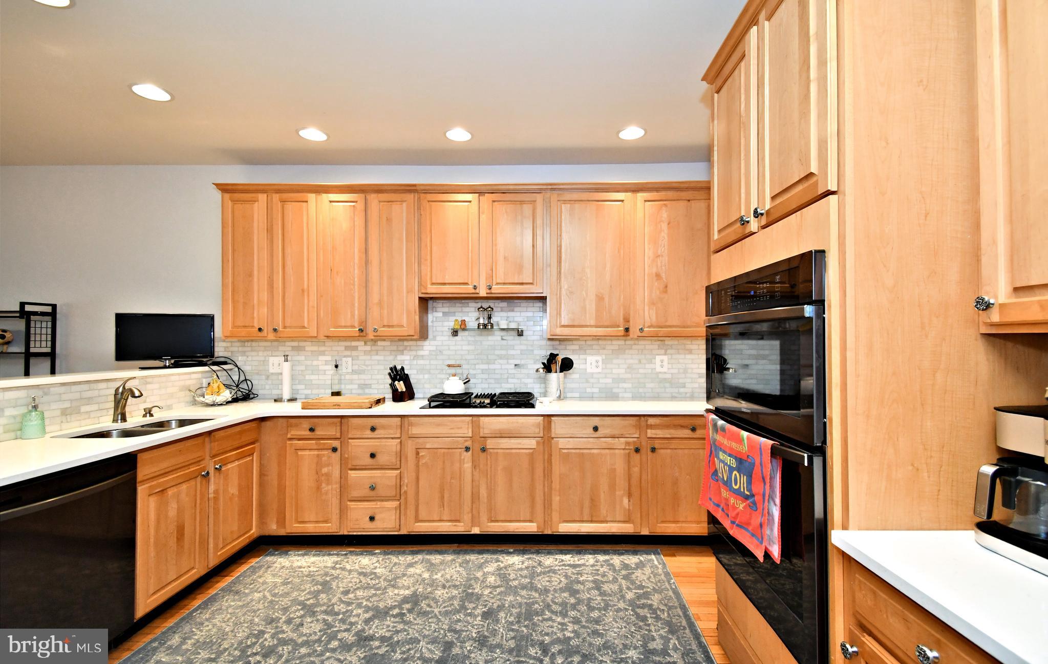 RIVERCREST - Residential