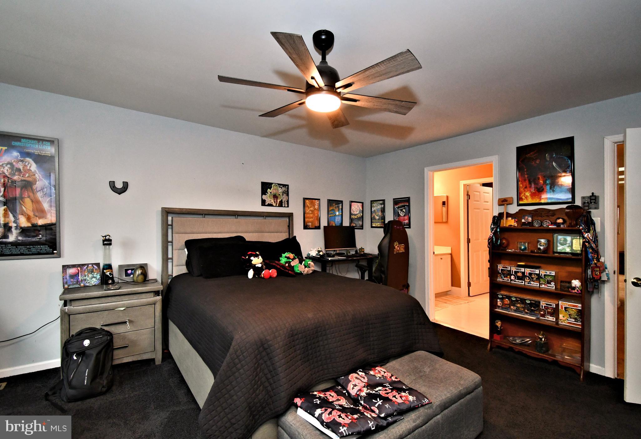 RIVERCREST - Residential