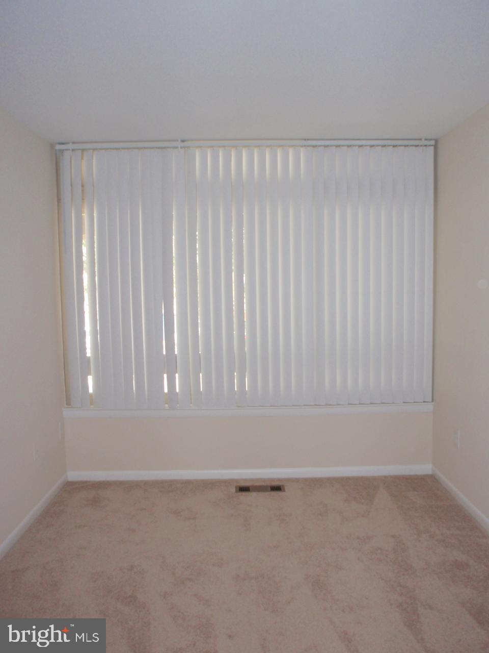 SOUTHAMPTON - Residential Lease