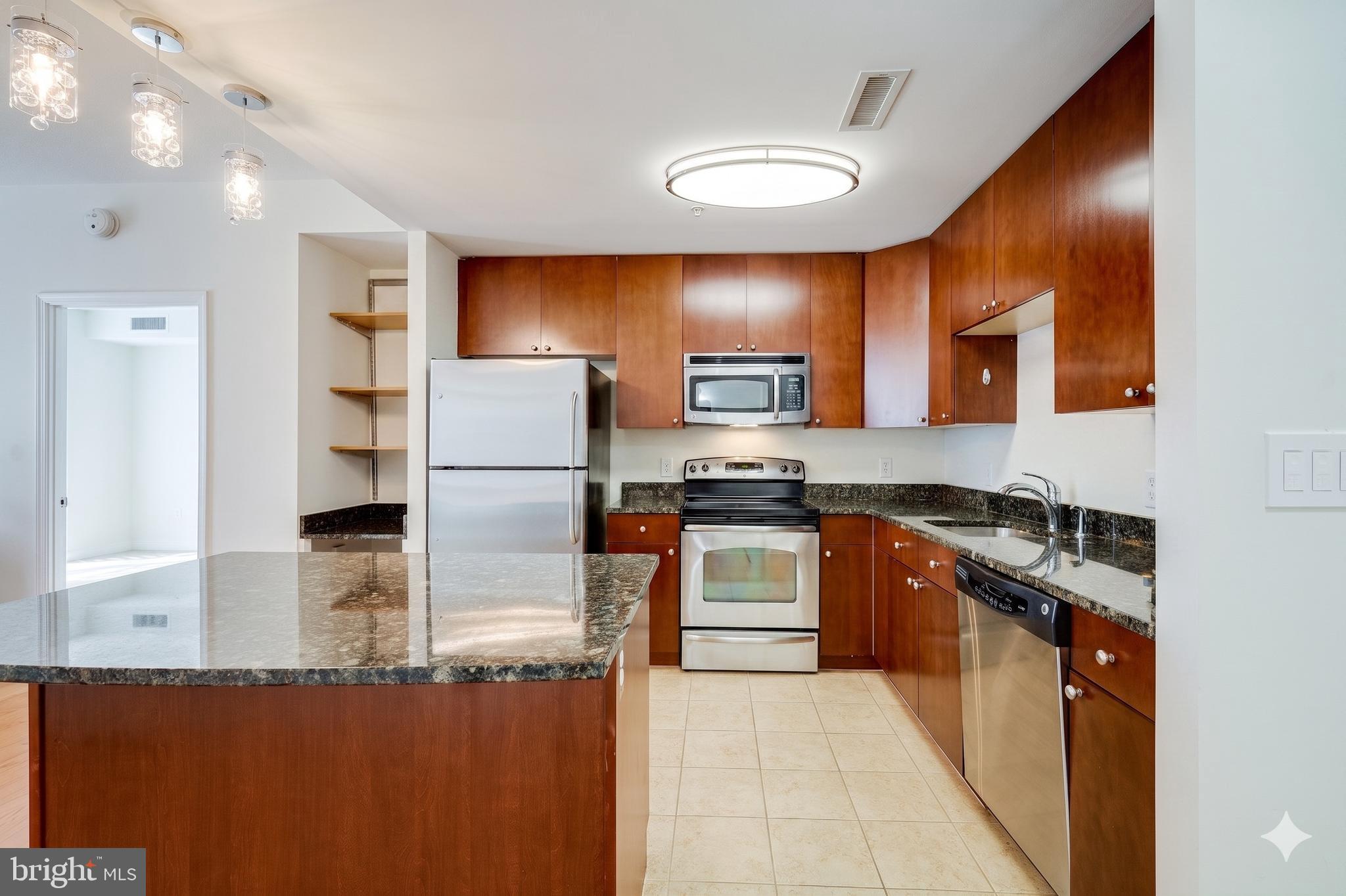 ONE NATIONAL HARBOR CONDOMINIUM - Residential