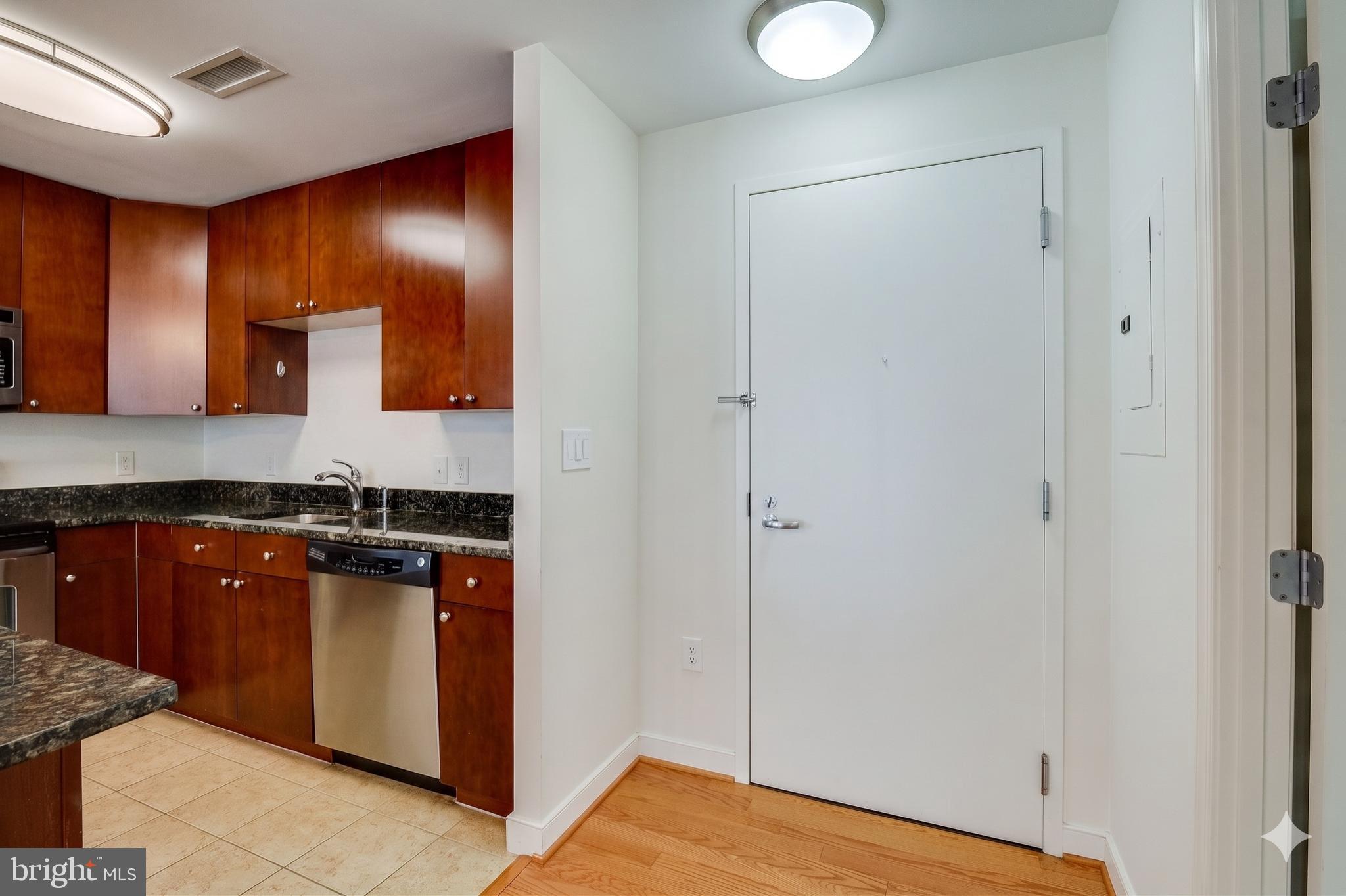 ONE NATIONAL HARBOR CONDOMINIUM - Residential