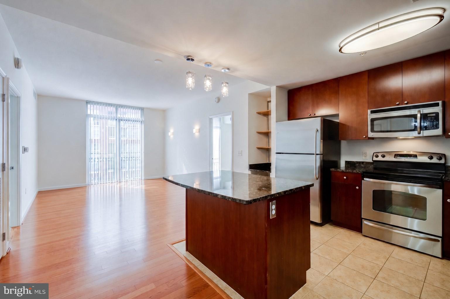 ONE NATIONAL HARBOR CONDOMINIUM - Residential