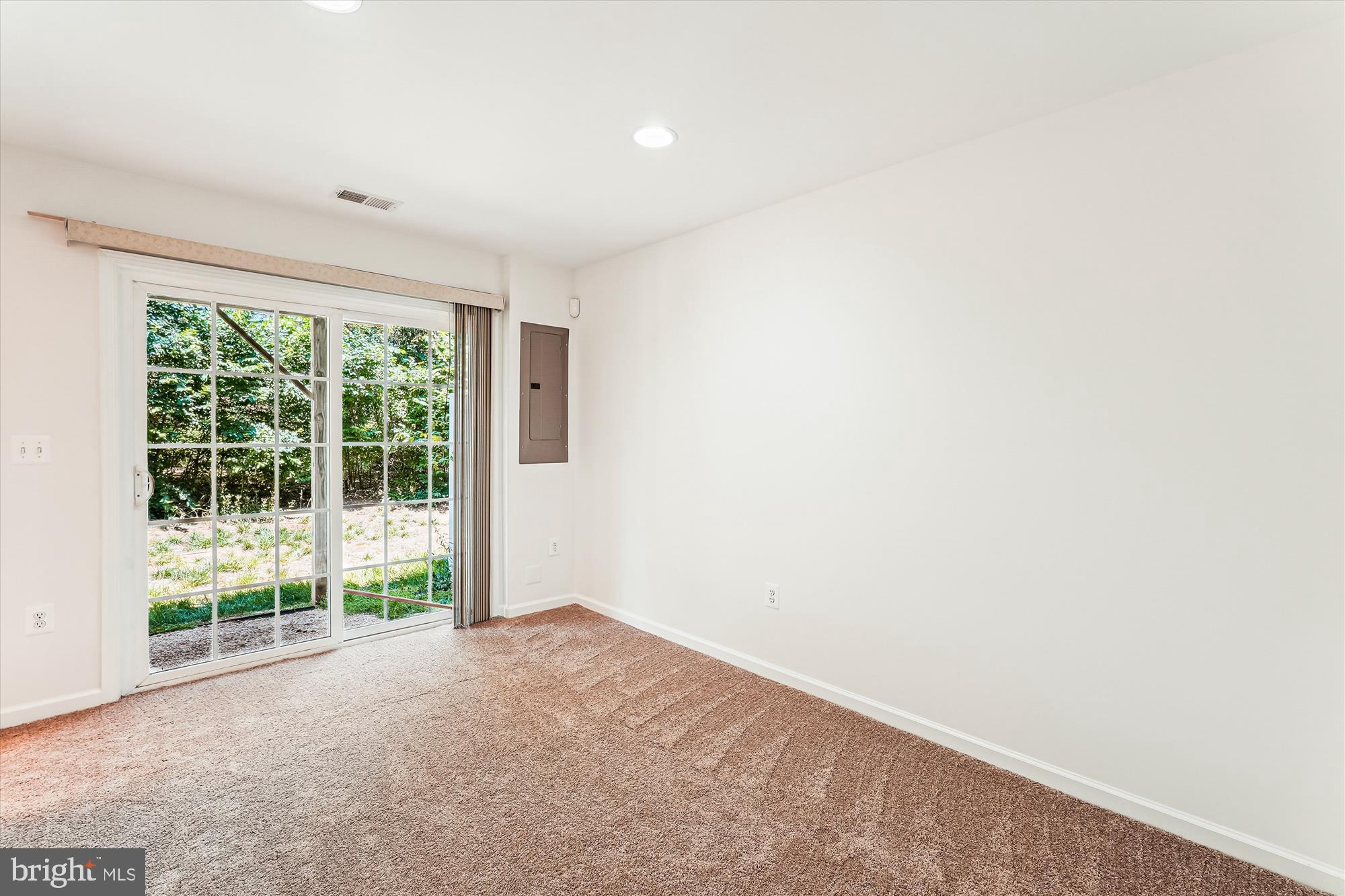 HERITAGE CROSSING CONDOMINIUM - Residential