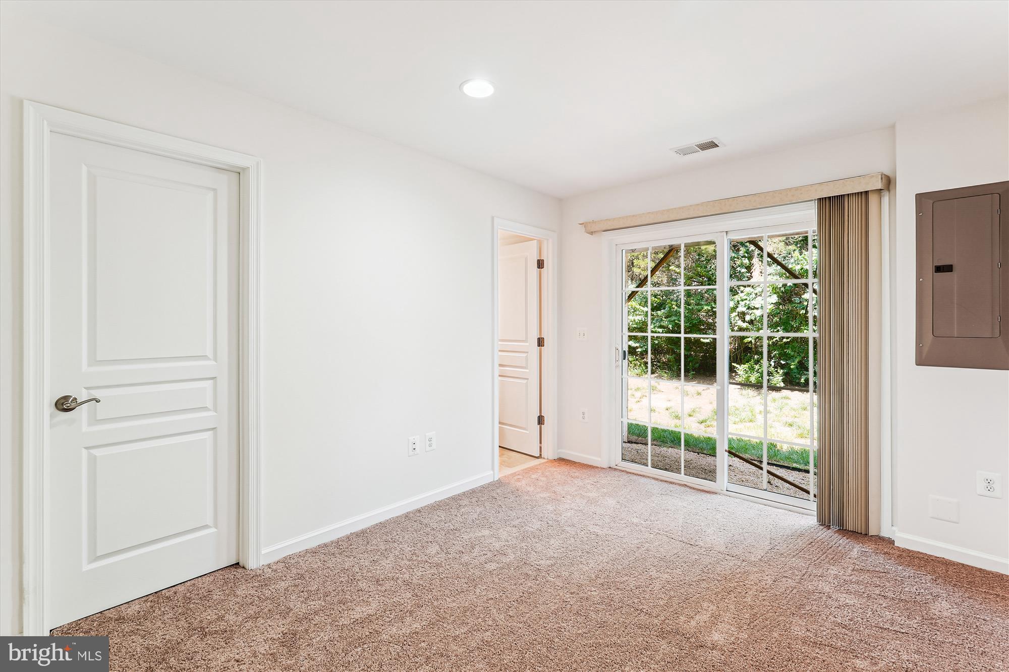 HERITAGE CROSSING CONDOMINIUM - Residential