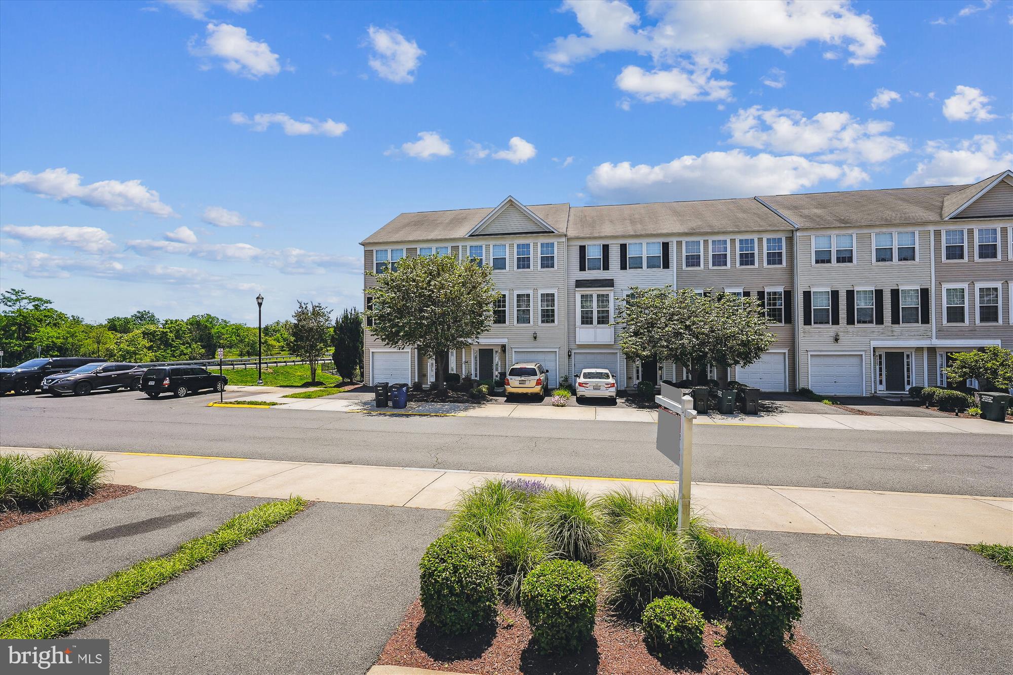 8210 HERITAGE CROSSING COURT