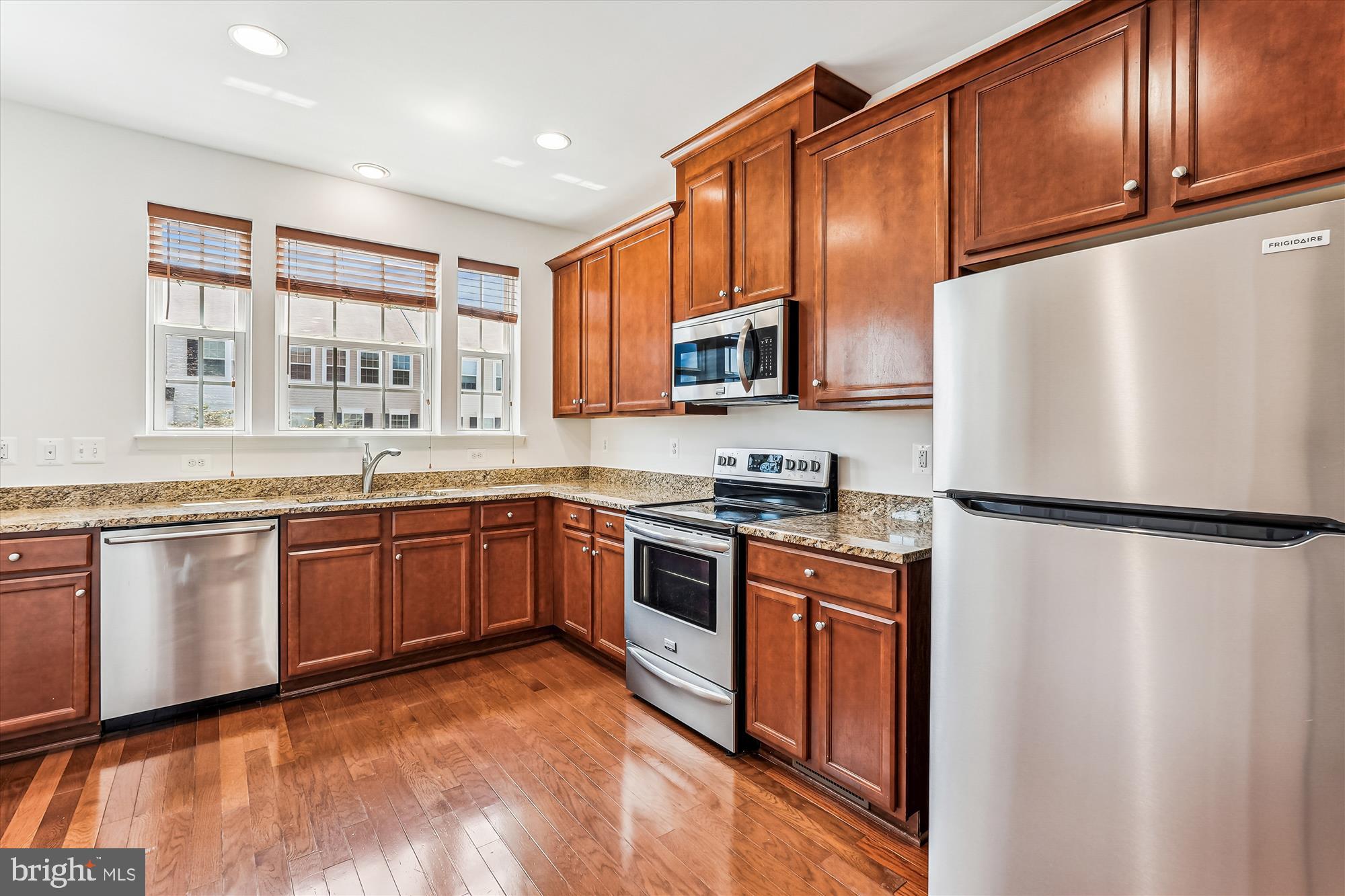 HERITAGE CROSSING CONDOMINIUM - Residential