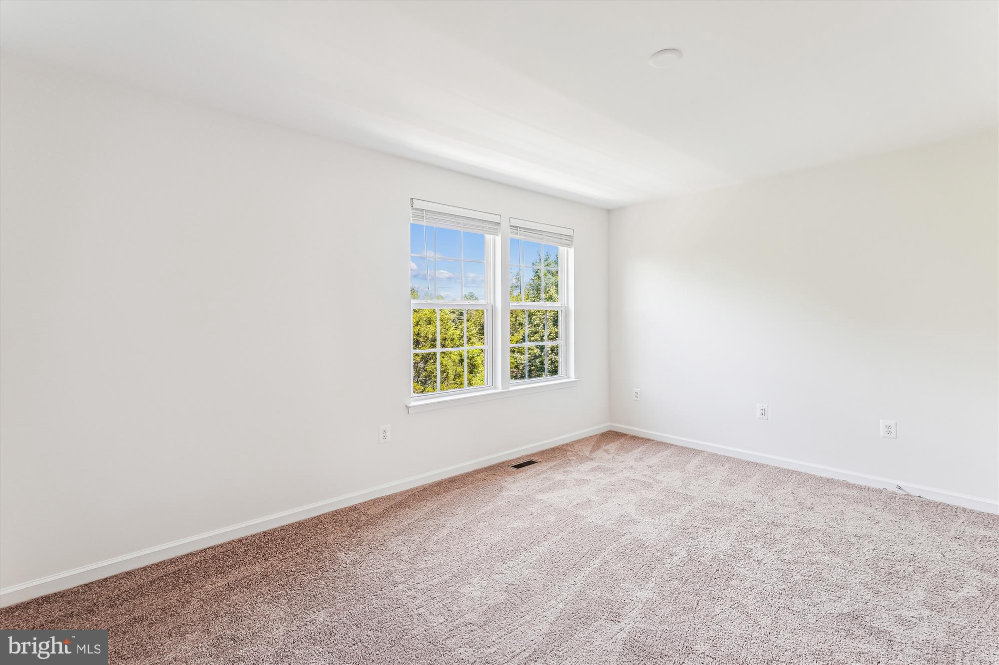 HERITAGE CROSSING CONDOMINIUM - Residential