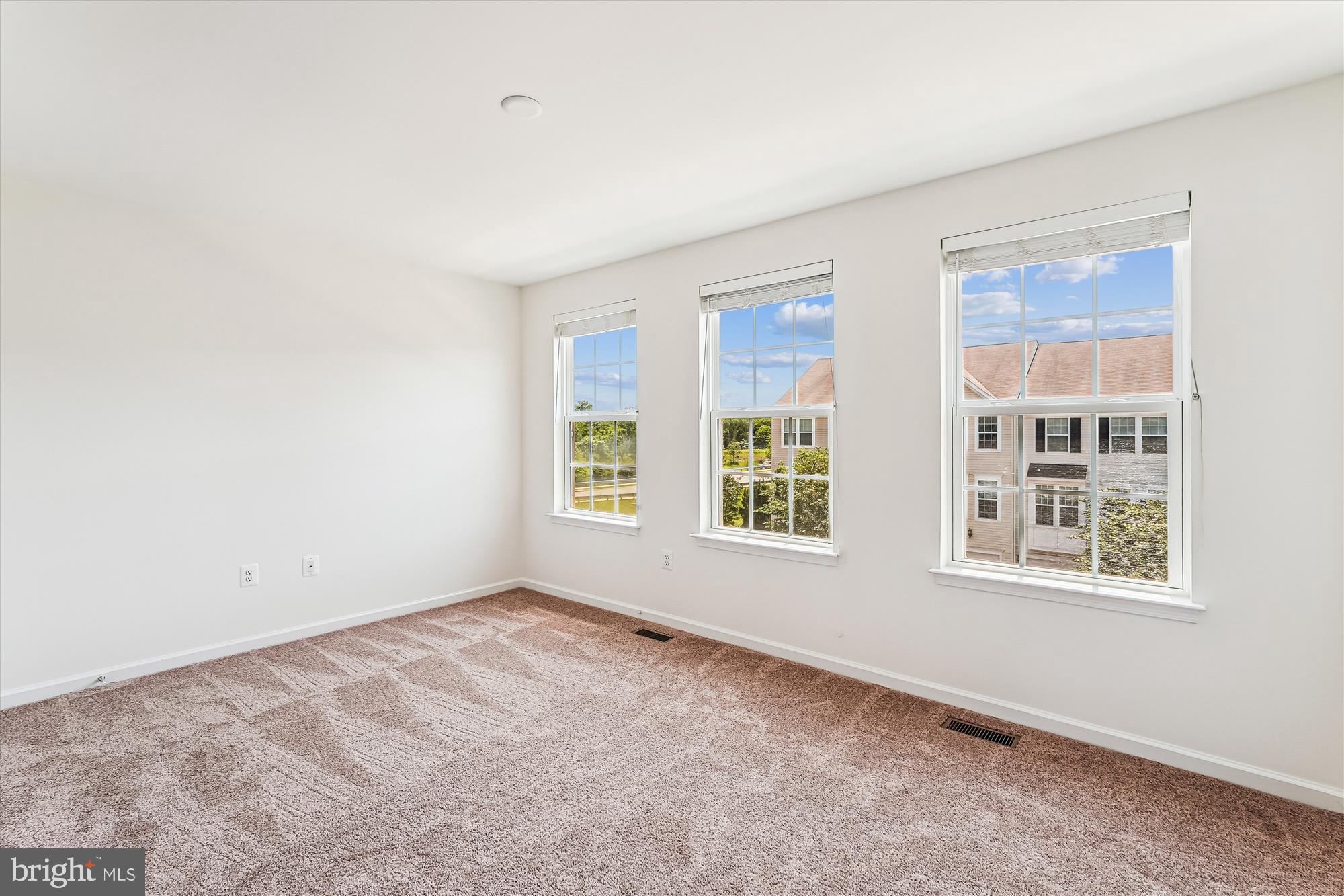 HERITAGE CROSSING CONDOMINIUM - Residential