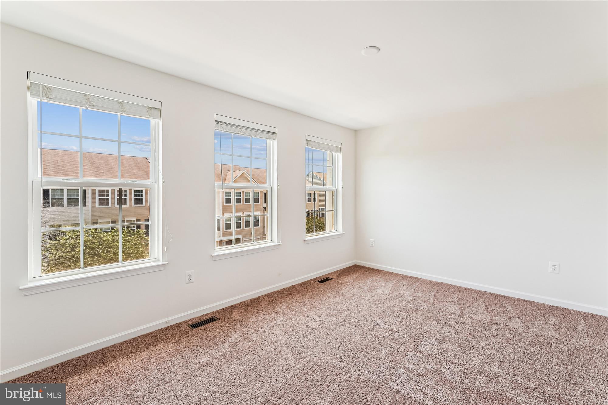 HERITAGE CROSSING CONDOMINIUM - Residential