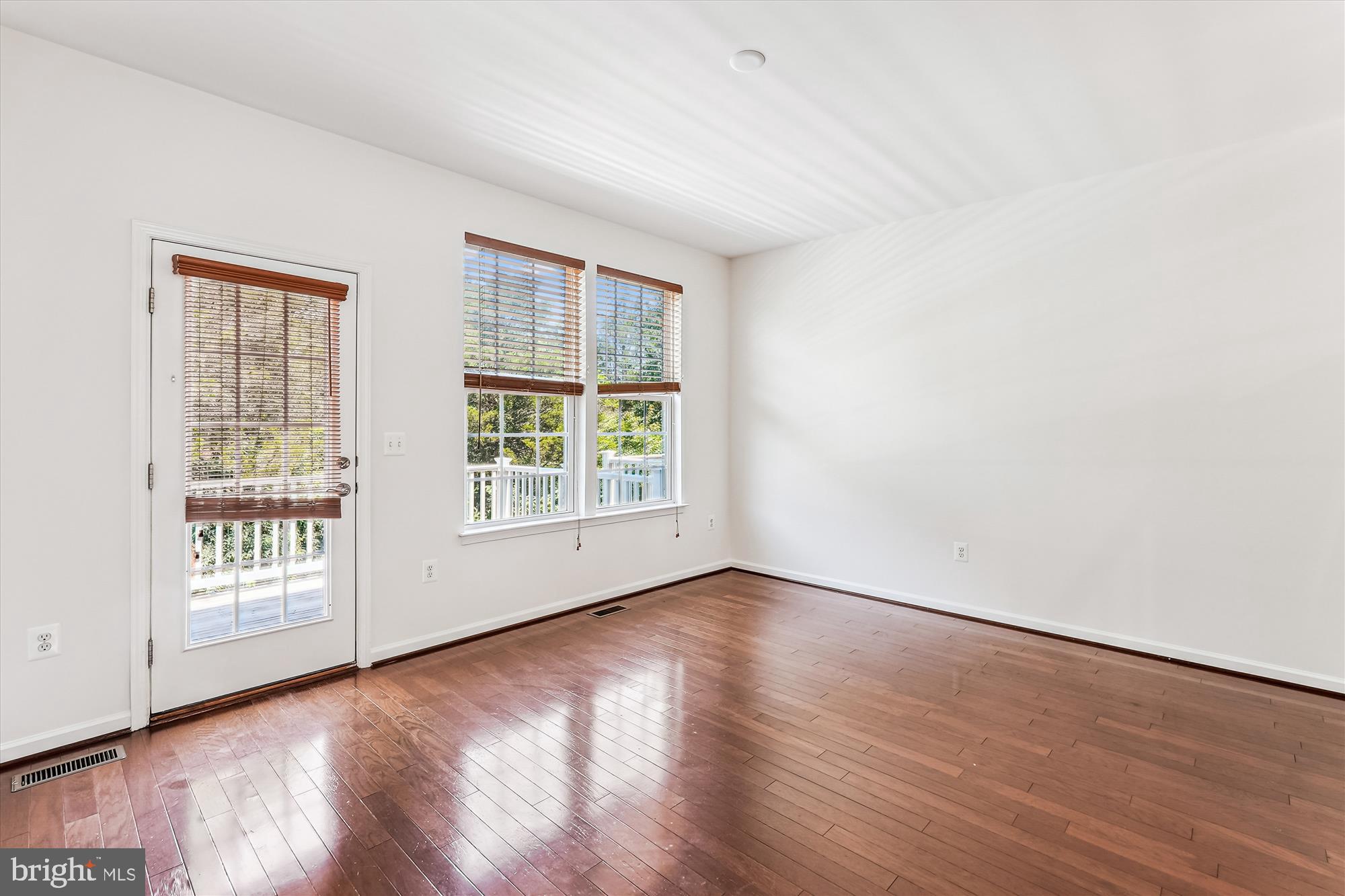 HERITAGE CROSSING CONDOMINIUM - Residential