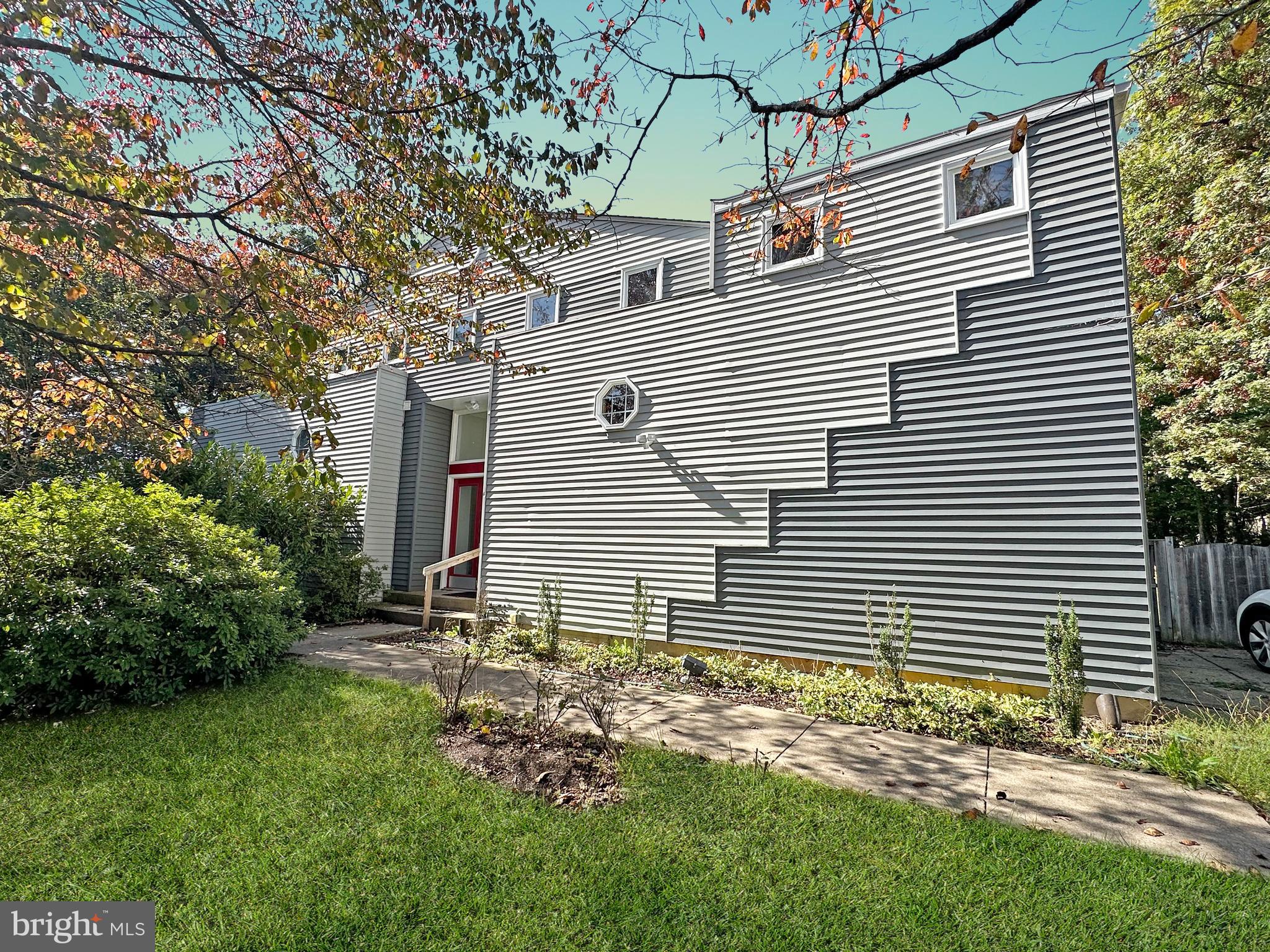 FAIR OAKS ESTATES - Residential Lease