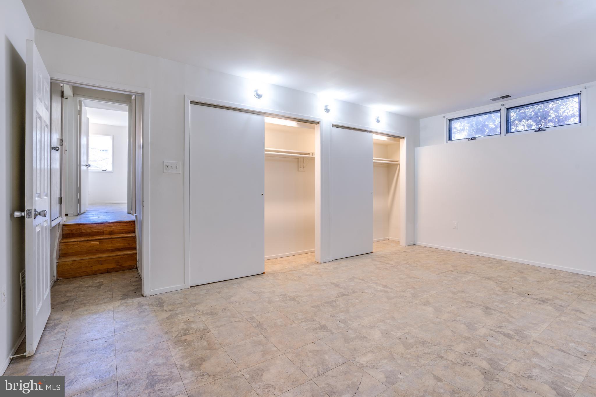 FAIR OAKS ESTATES - Residential Lease