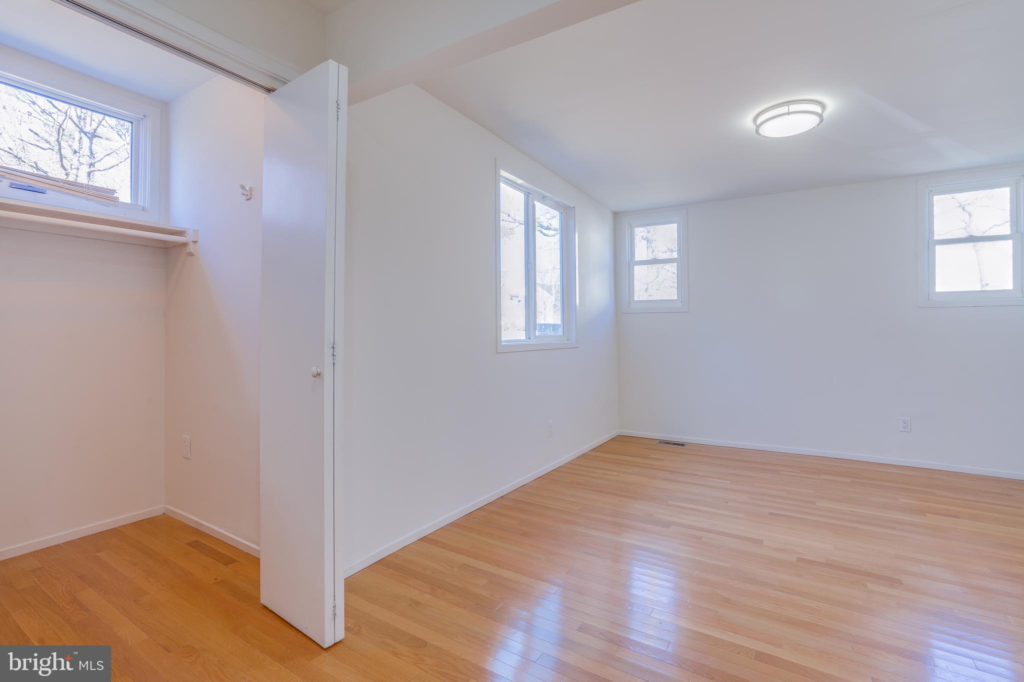 FAIR OAKS ESTATES - Residential Lease