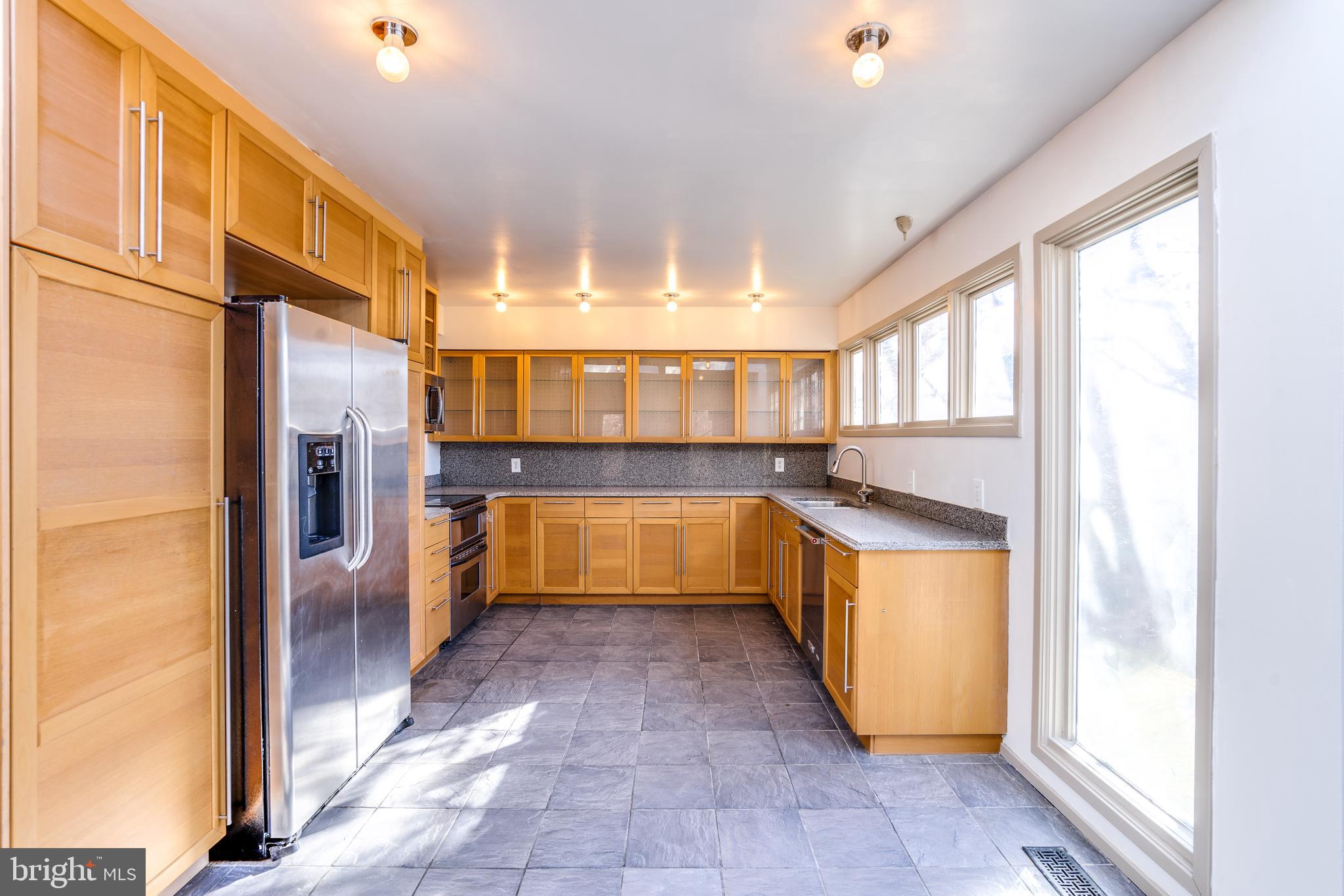 FAIR OAKS ESTATES - Residential Lease