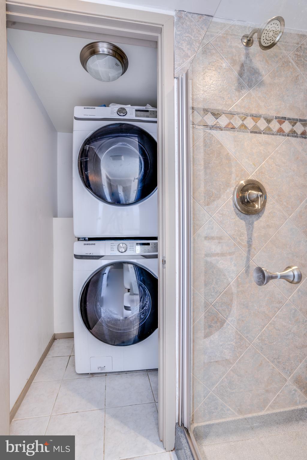 FAIR OAKS ESTATES - Residential Lease