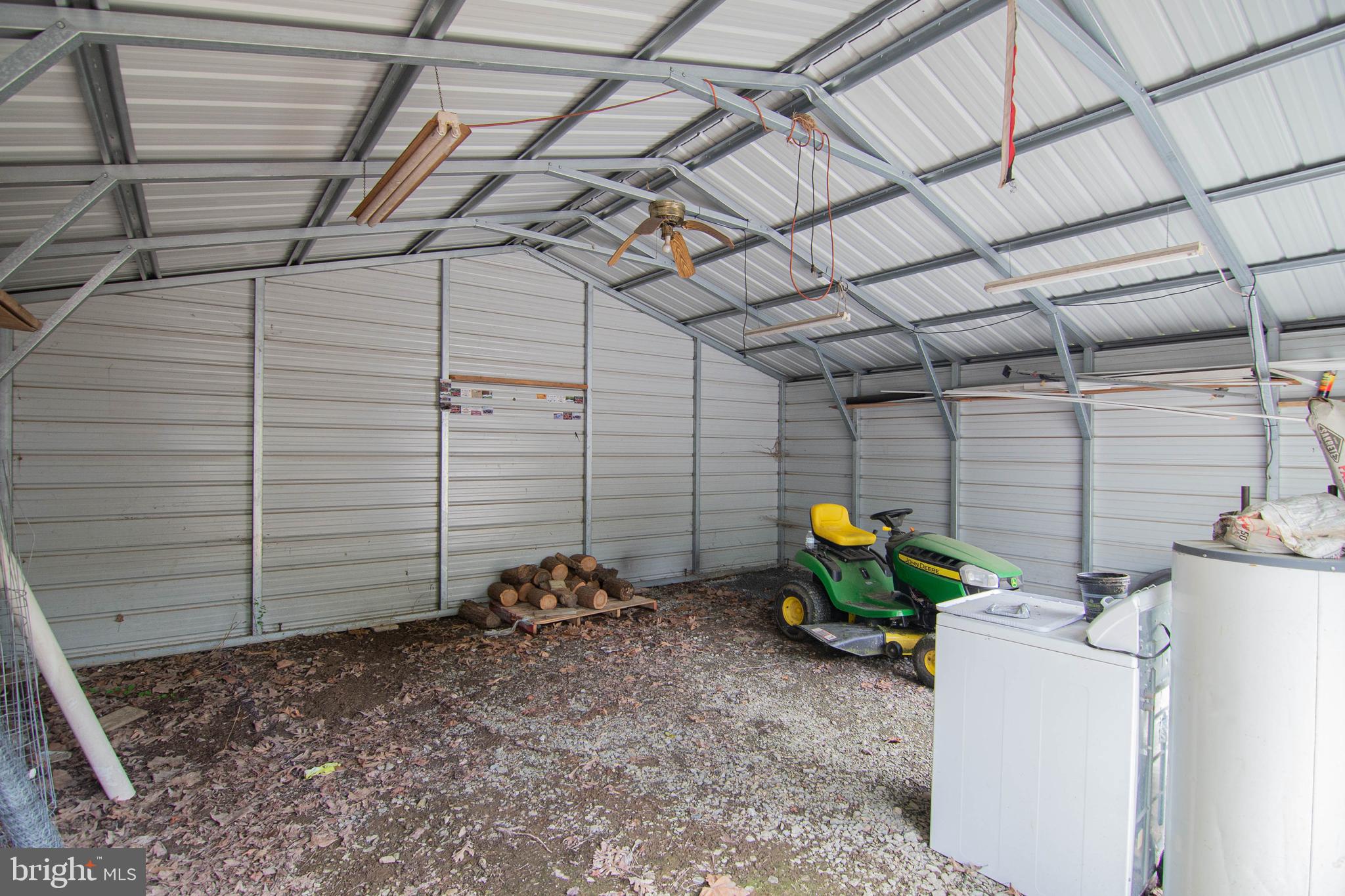 KENT ISLAND ESTATES - Residential Lease