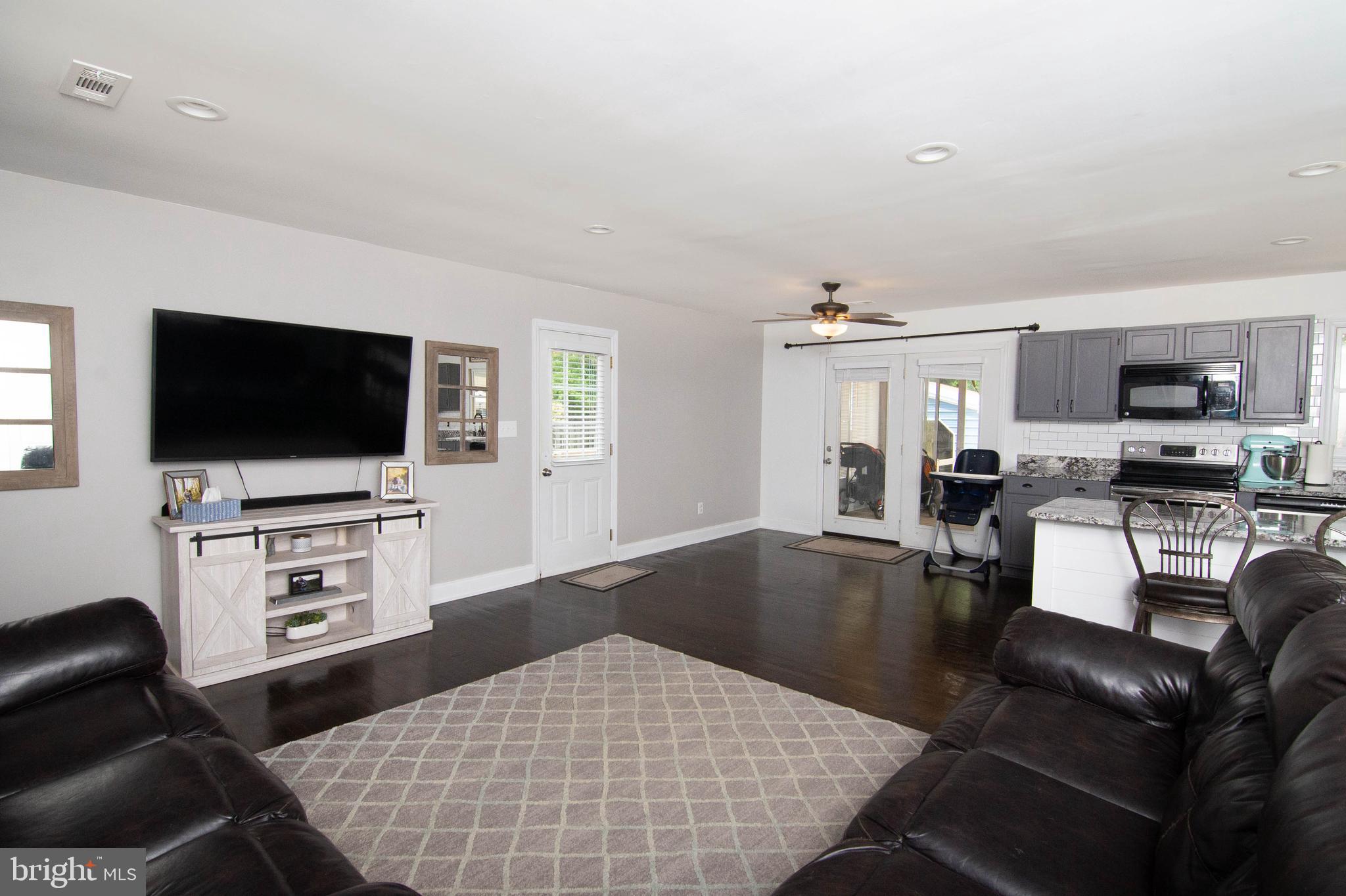 KENT ISLAND ESTATES - Residential Lease