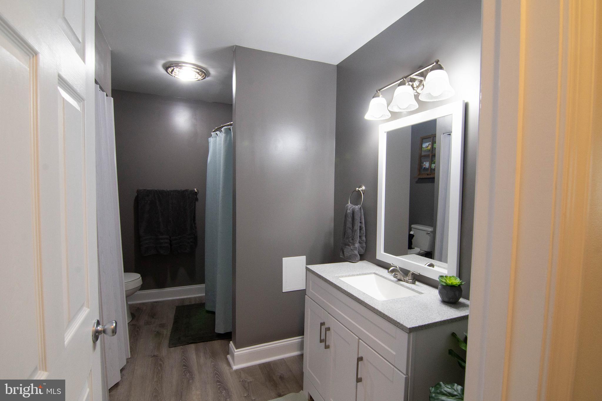 KENT ISLAND ESTATES - Residential Lease