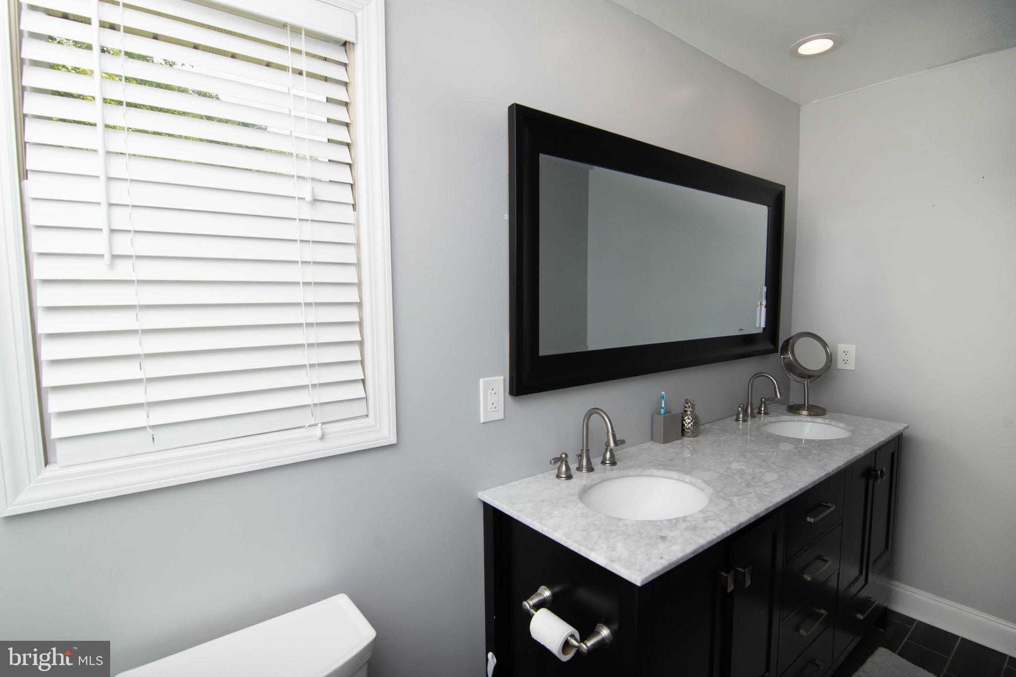 KENT ISLAND ESTATES - Residential Lease