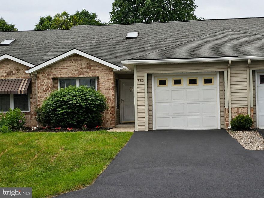 All ONE level living. Rancher style duplex villa located in the borough of Chambersburg. Quaint neighborhood.  Vaulted ceilings and open concept.  Fireplace. Small rear yard. 2 bedroom/2 full baths, freshly painted, some new flooring. Ready for occupancy. Conveniently located to shopping, restaurants, hospital, highways and more.