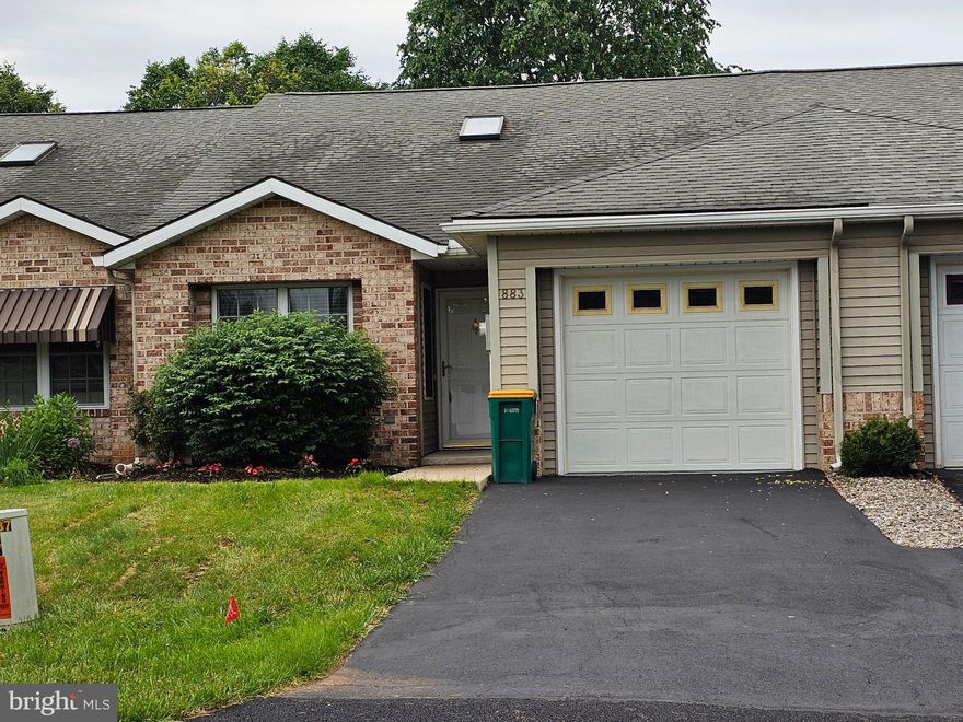 All ONE level living. Rancher style duplex villa located in the borough of Chambersburg. Quaint neighborhood.  Vaulted ceilings and open concept.  Fireplace. Small rear yard. 2 bedroom/2 full baths, freshly painted, some new flooring. Ready for occupancy. Conveniently located to shopping, restaurants, hospital, highways and more.