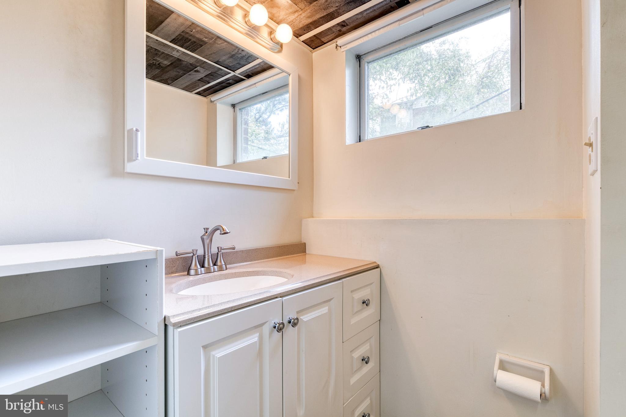 CALVERTON - Residential