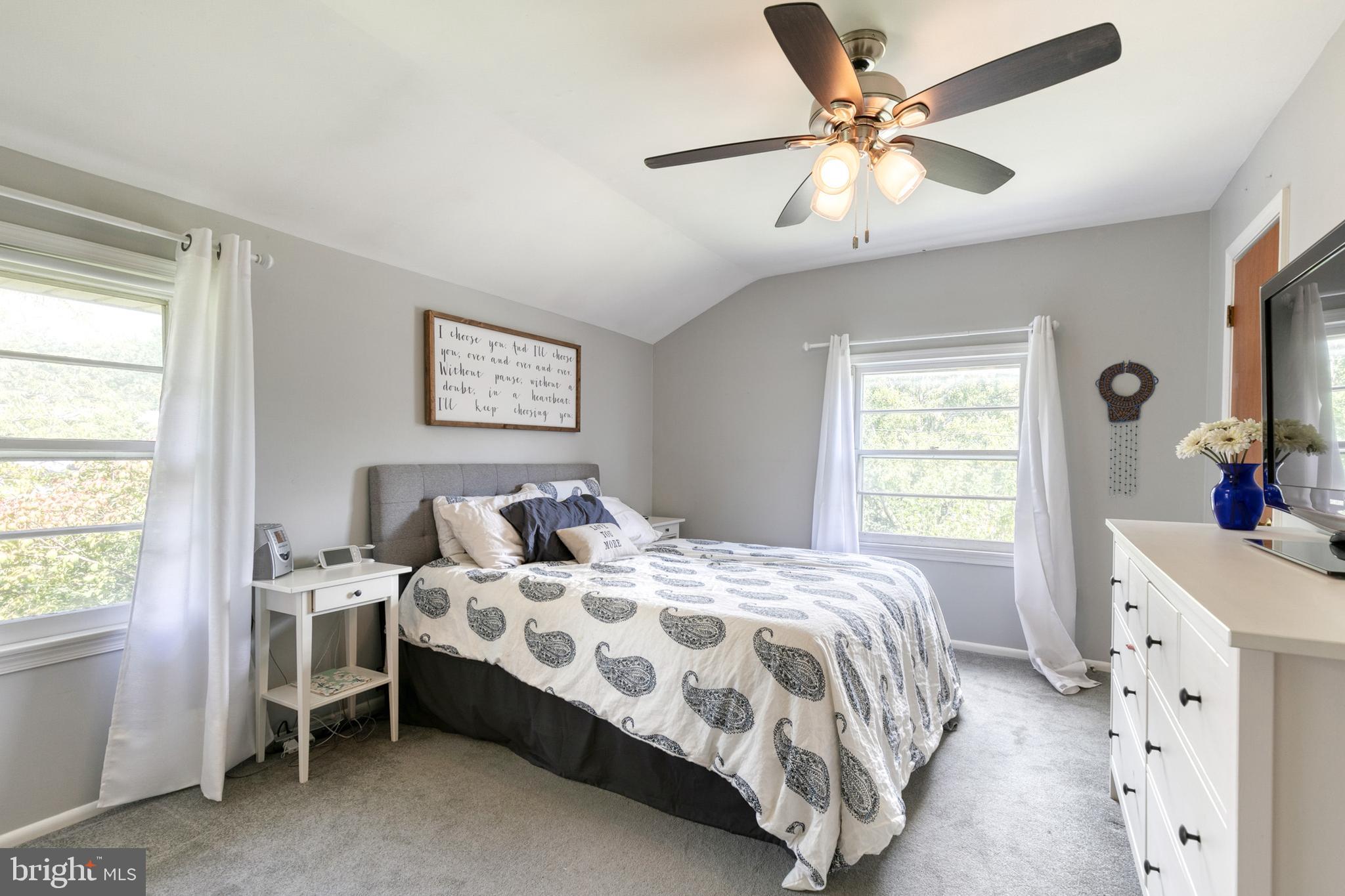 CALVERTON - Residential