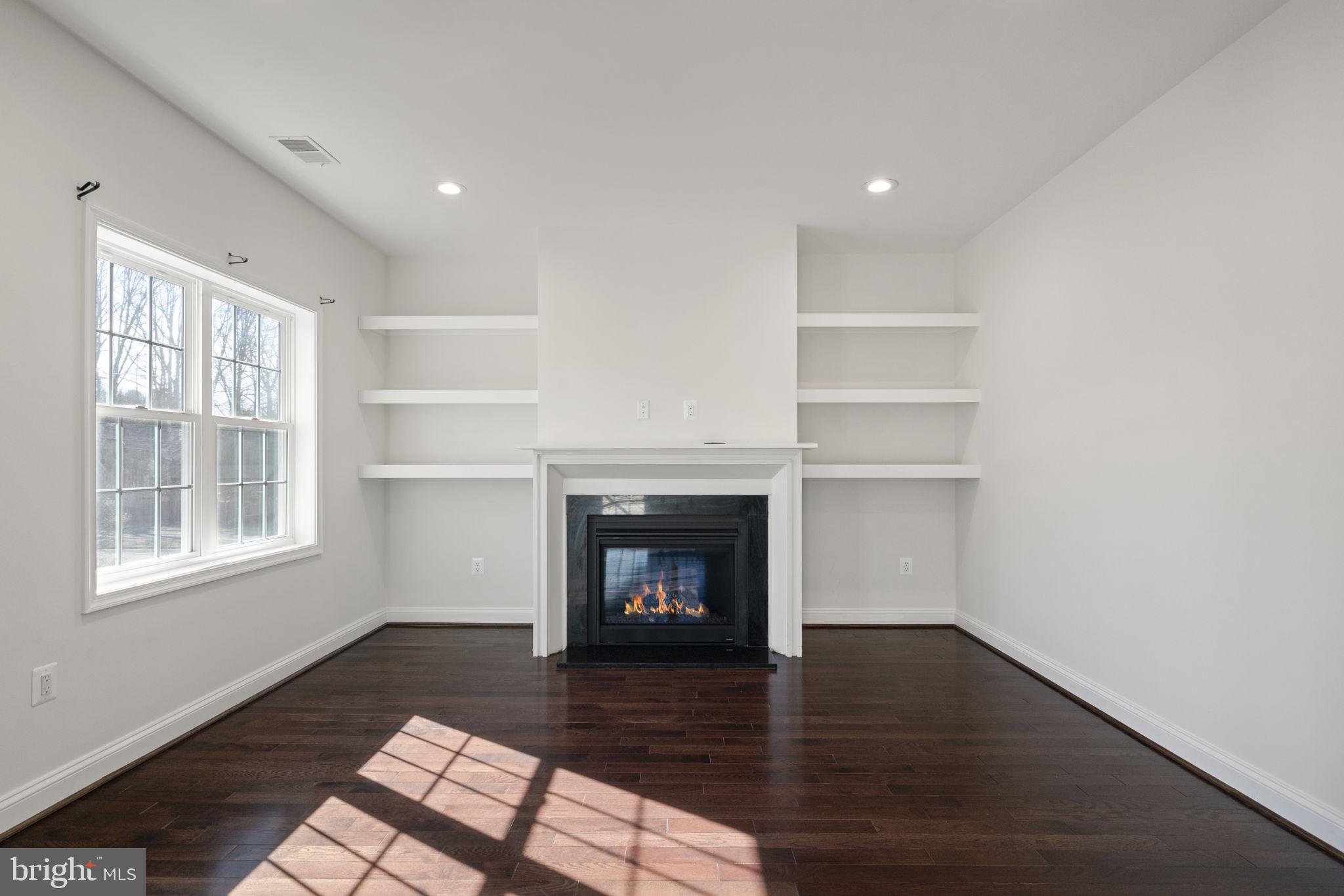 WILLOW SPRING - Residential