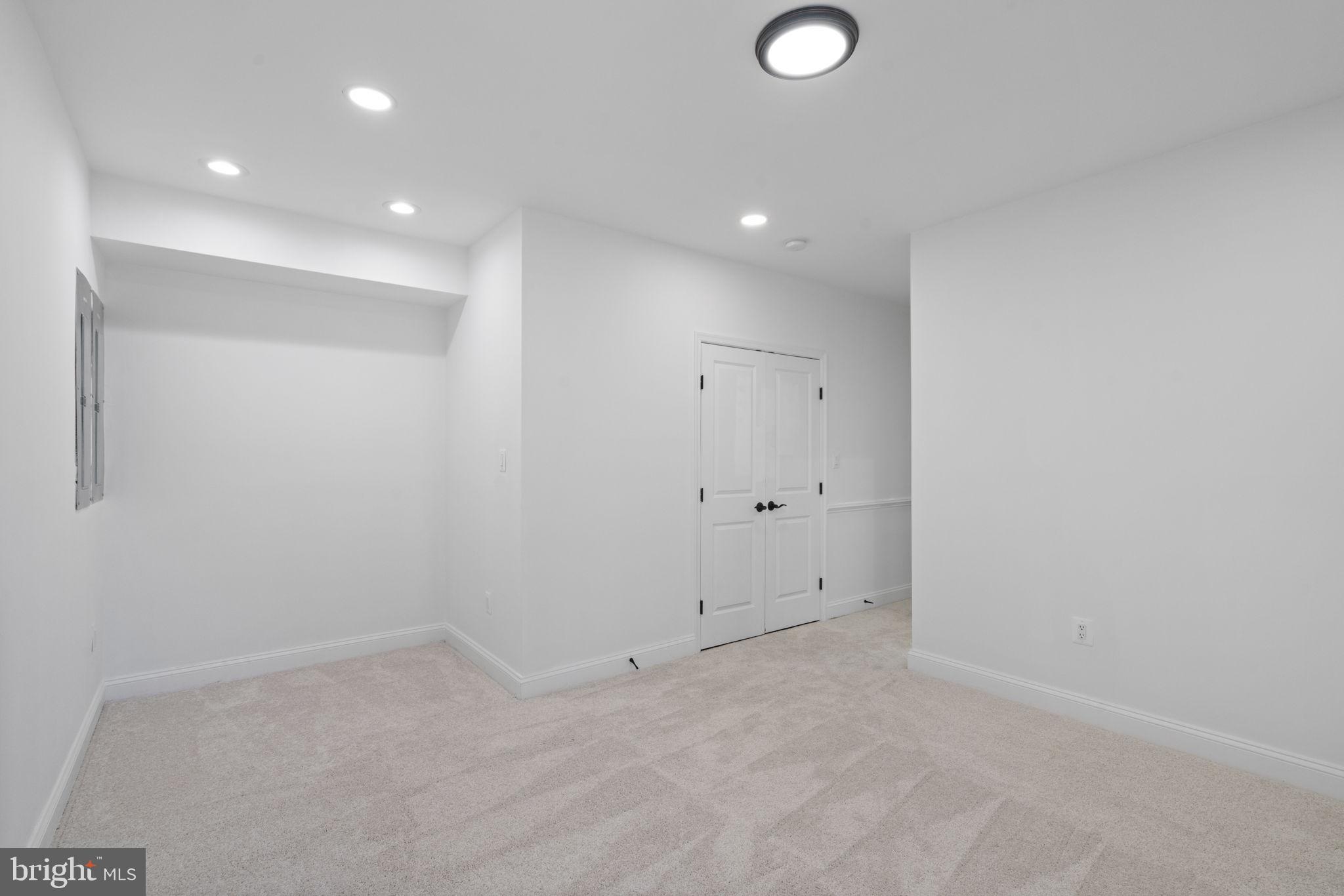 WILLOW SPRING - Residential