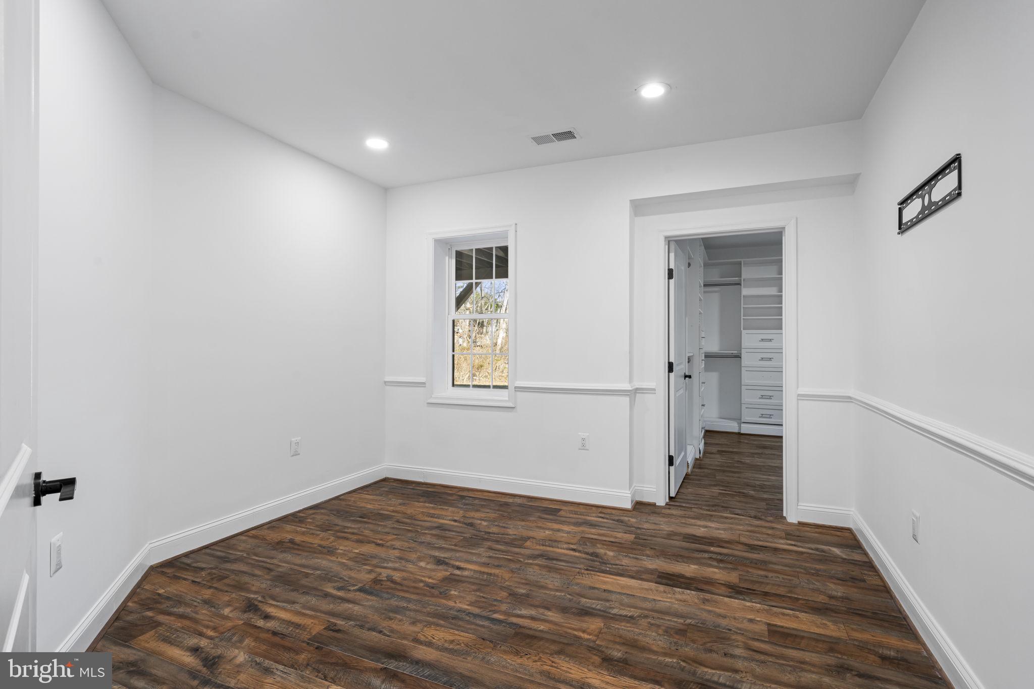 WILLOW SPRING - Residential