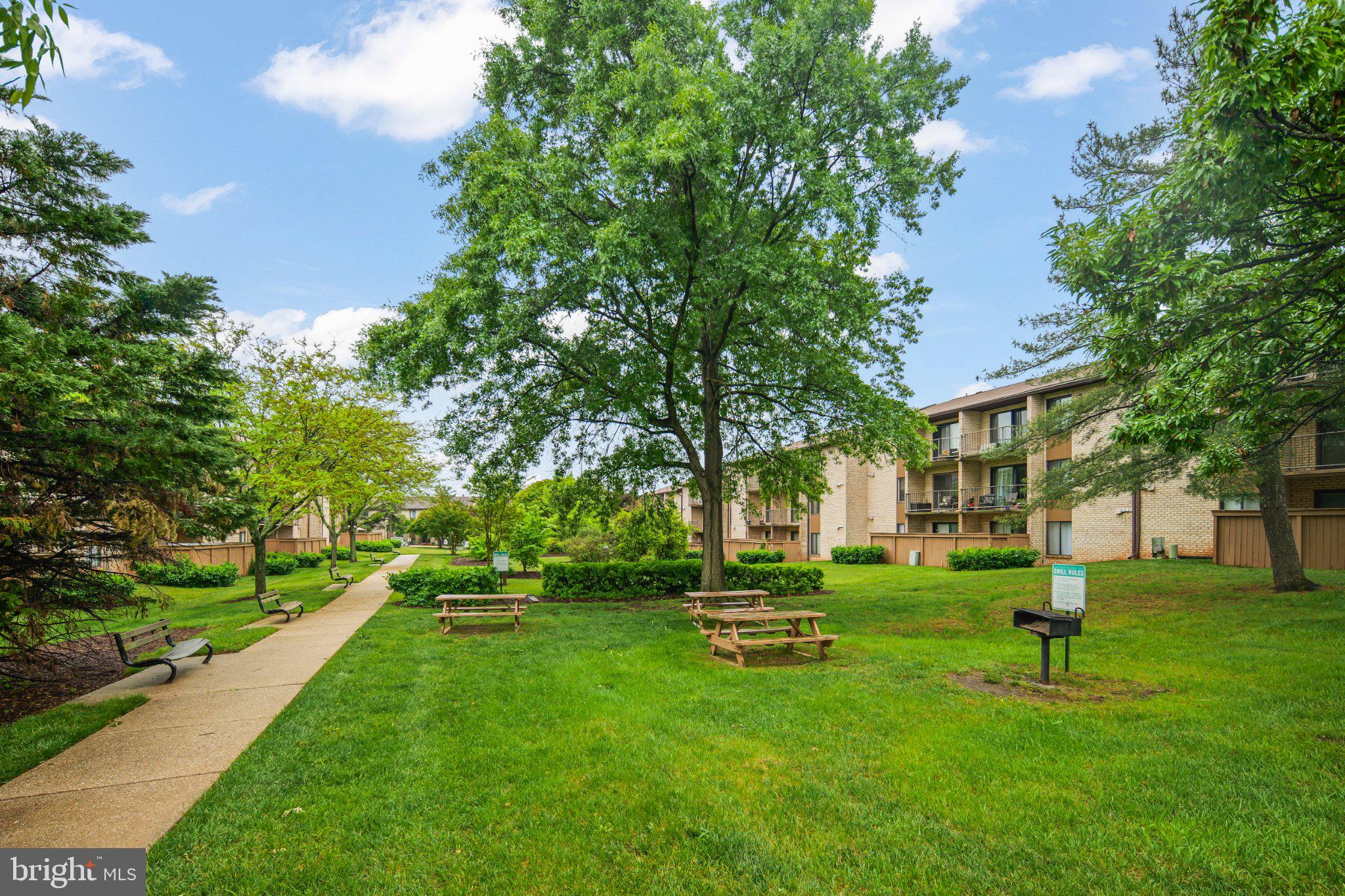 HUNTING RIDGE CONDOMINIUM - Residential
