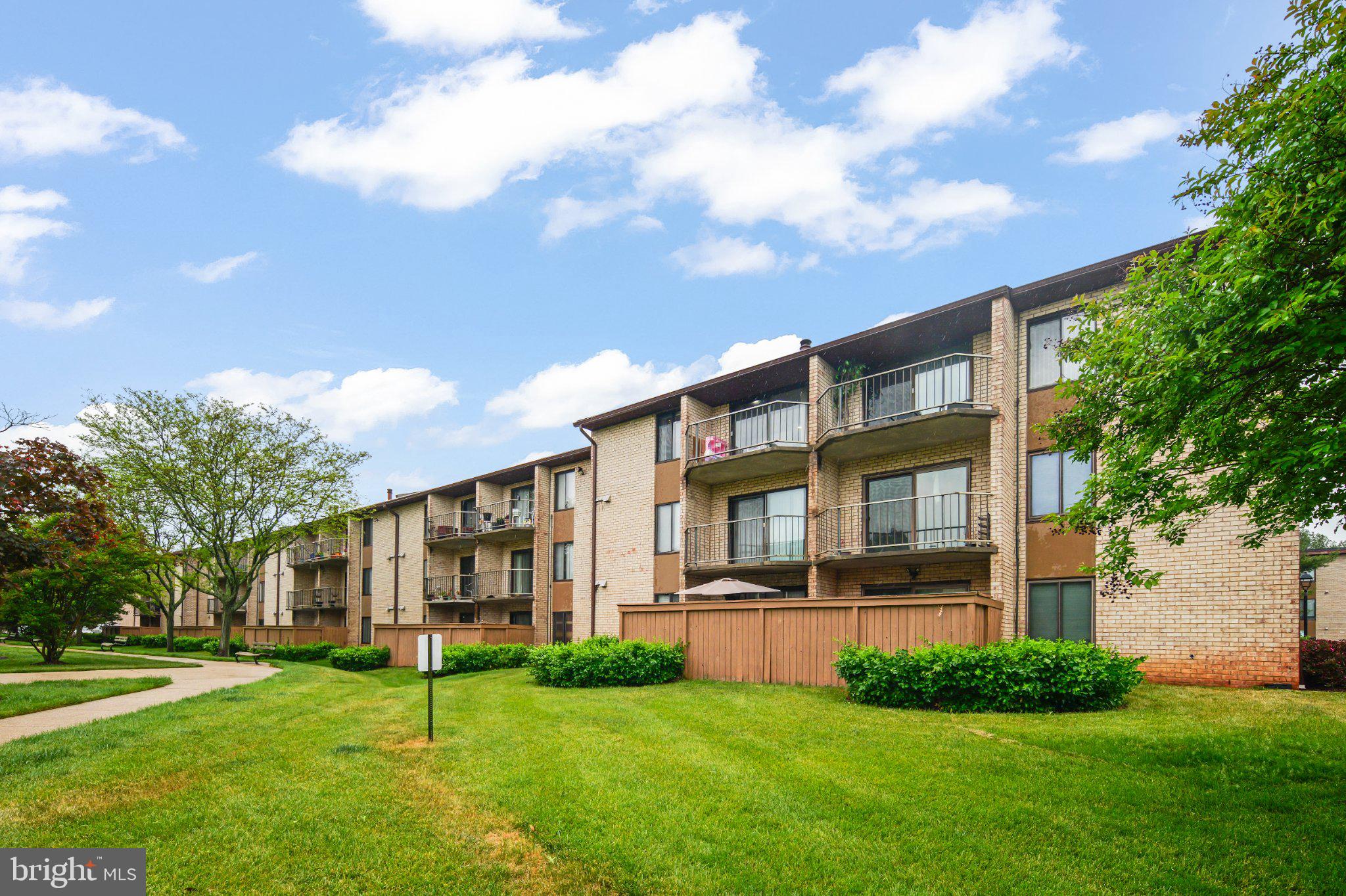 HUNTING RIDGE CONDOMINIUM - Residential