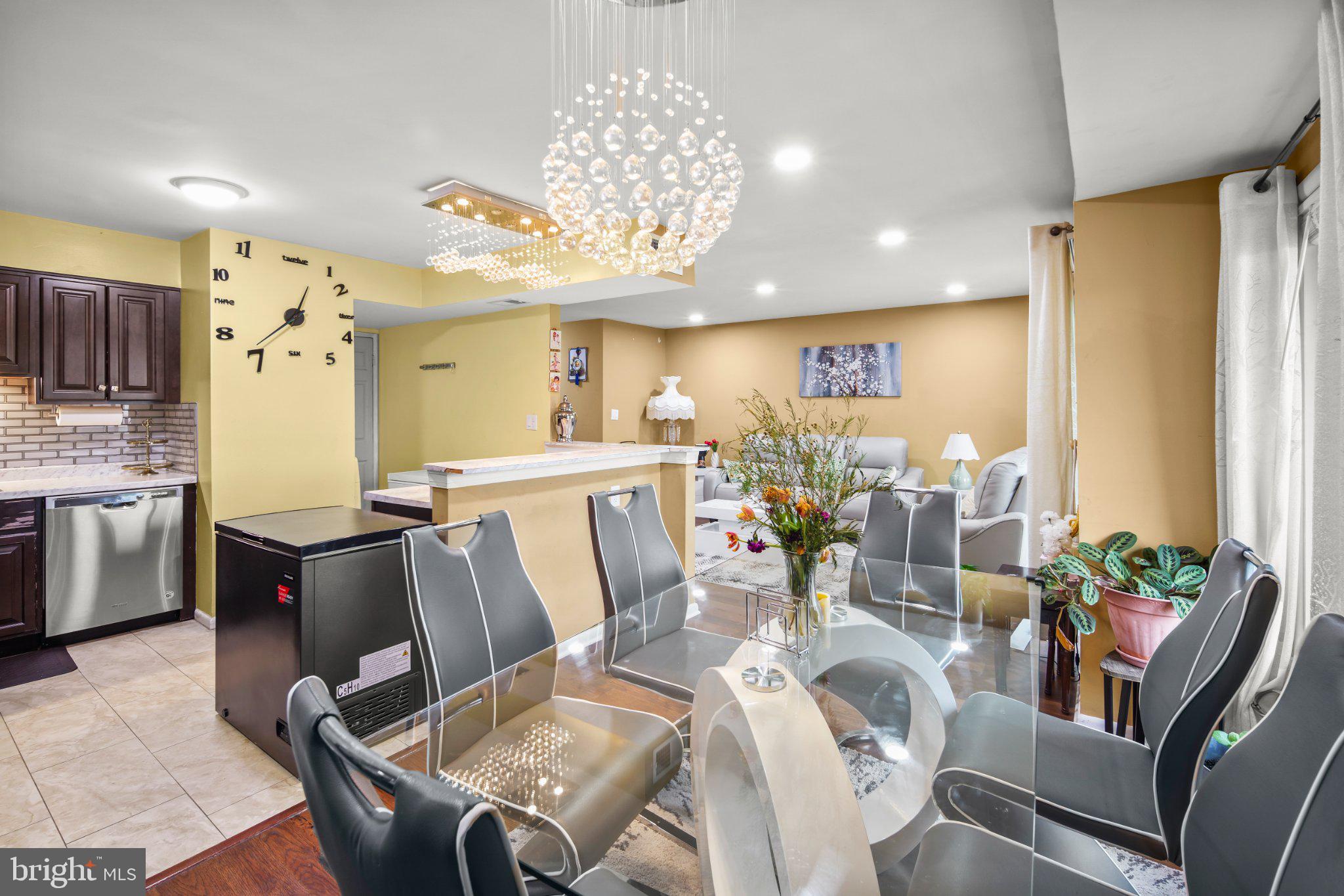 HUNTING RIDGE CONDOMINIUM - Residential