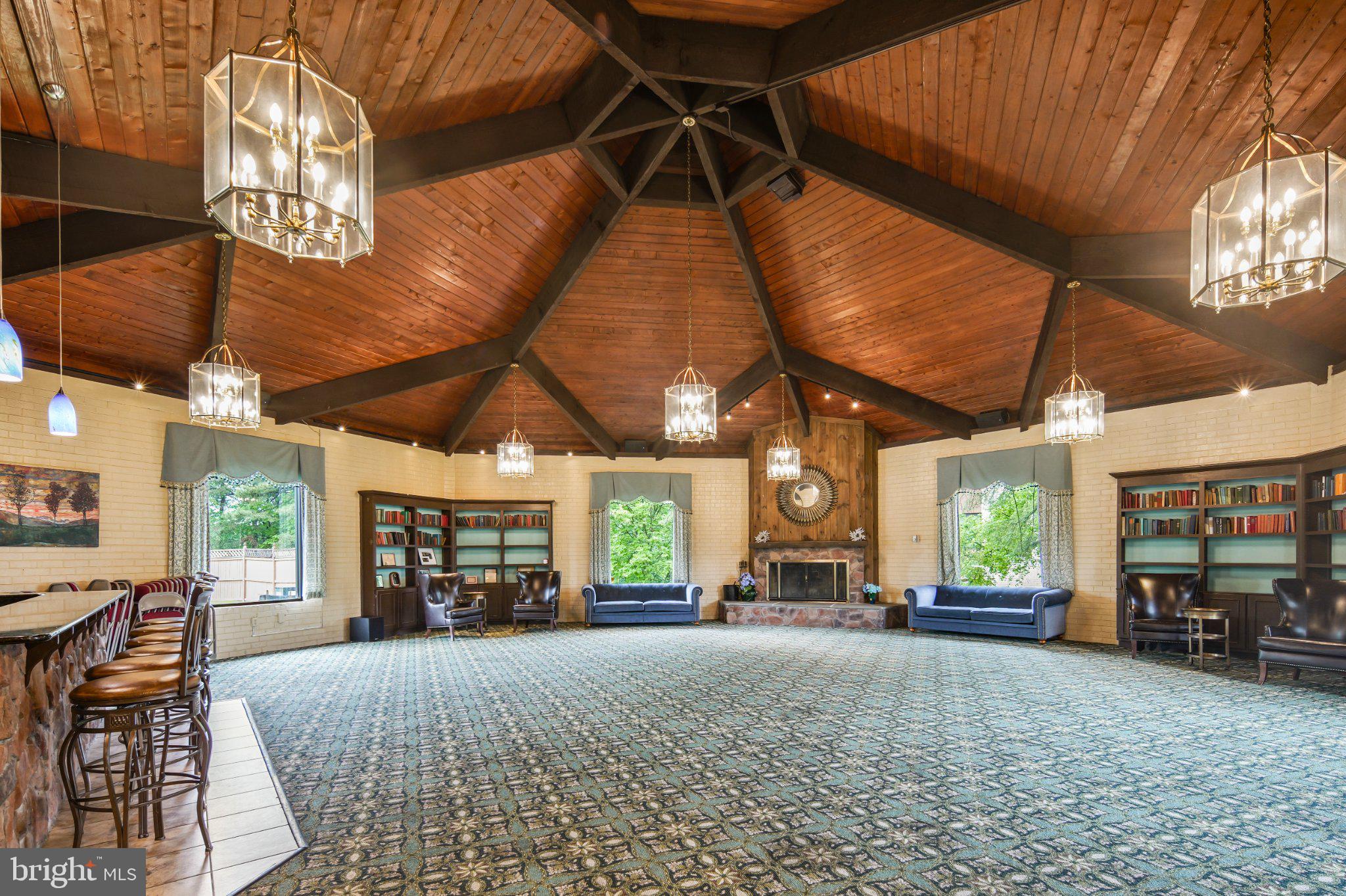 HUNTING RIDGE CONDOMINIUM - Residential