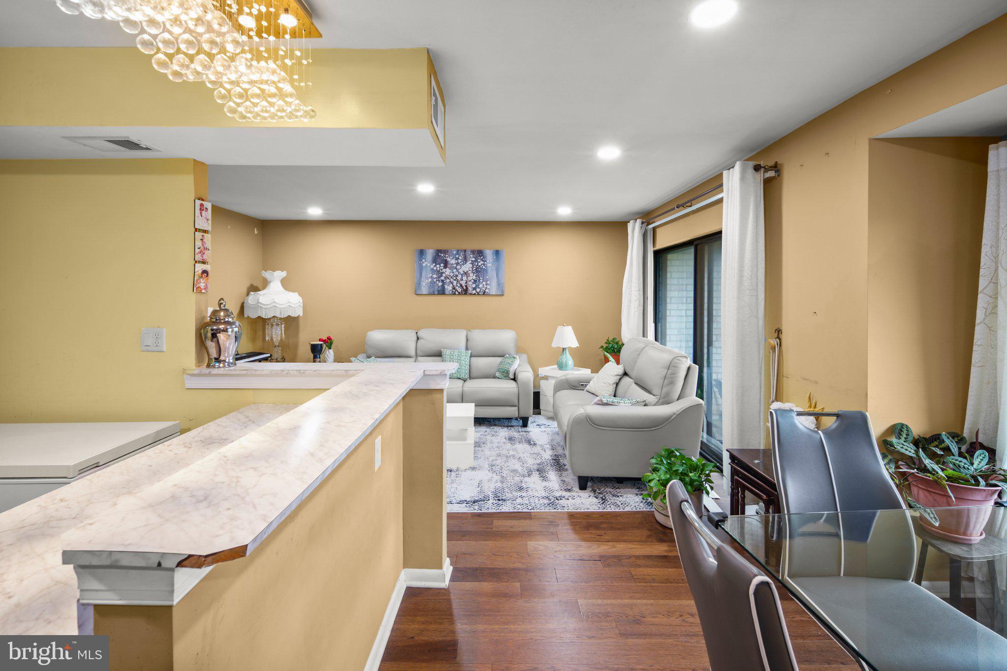 HUNTING RIDGE CONDOMINIUM - Residential