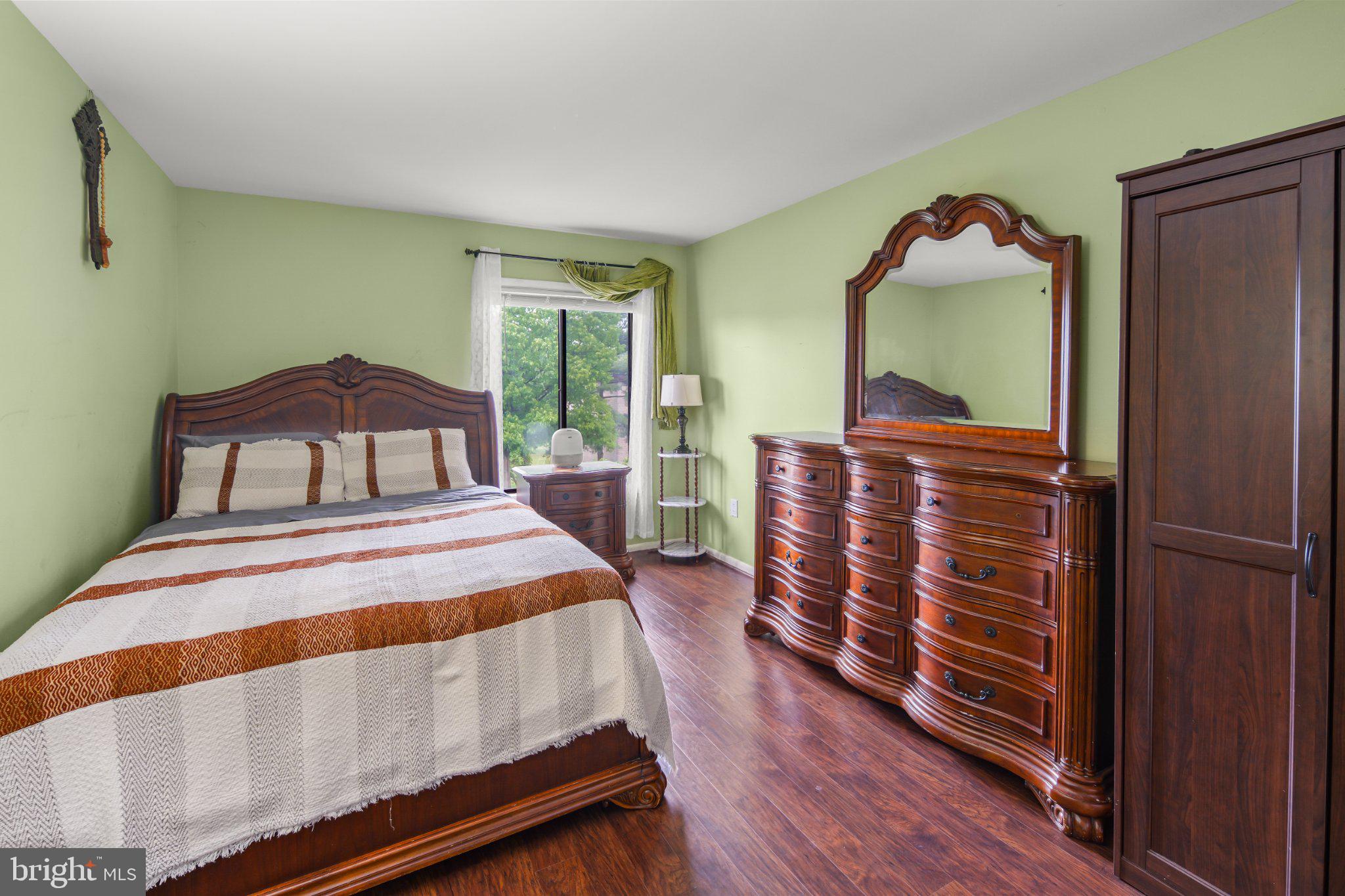 HUNTING RIDGE CONDOMINIUM - Residential